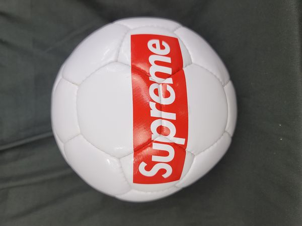 Supreme Supreme x Umbro Soccer Ball Size 5 SS22 CONFIRMED ORDER