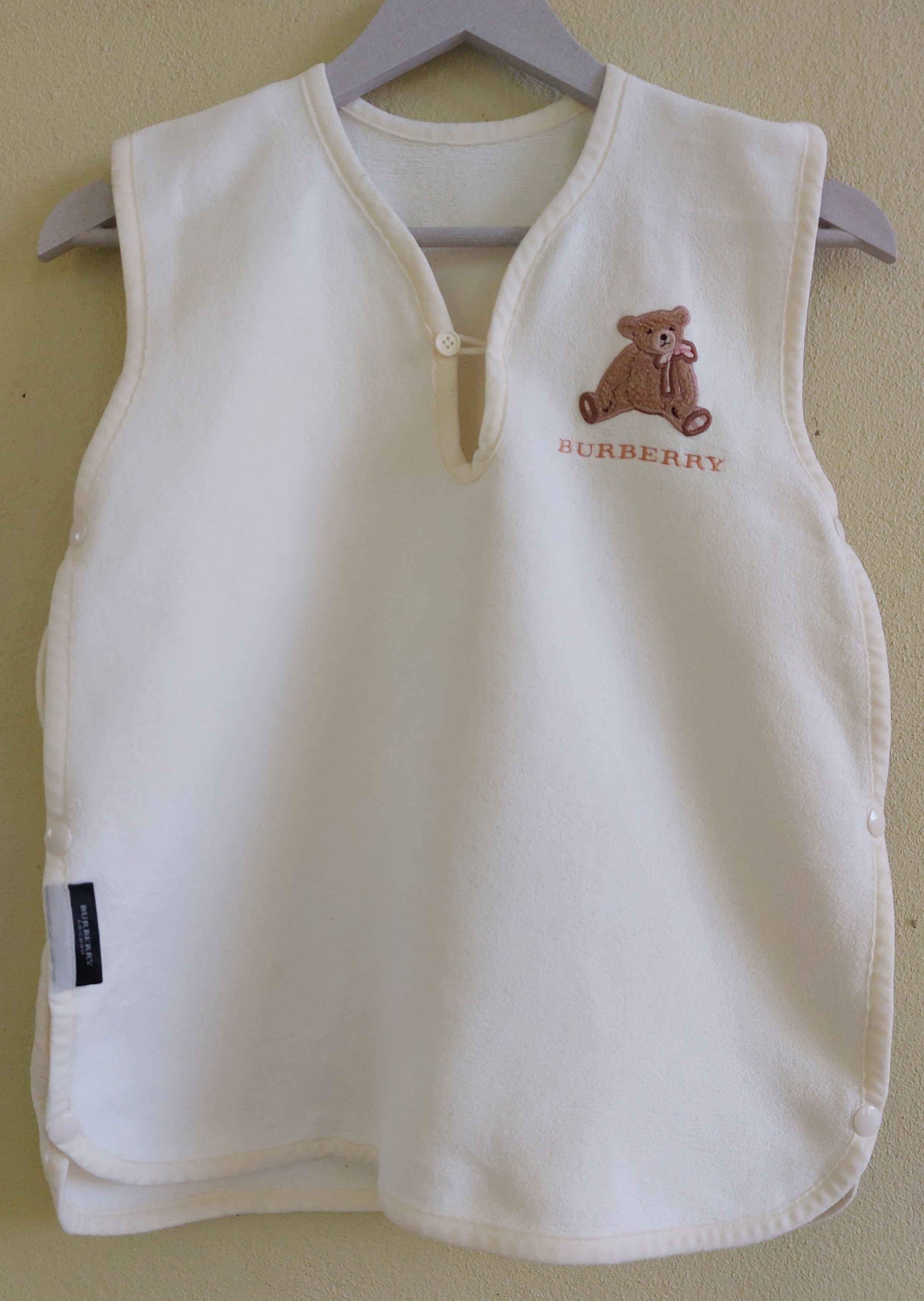 Burberry BURBERRY embroidered fleece vest Size US S / EU 44-46 / 1 - 1 Thumbnail
