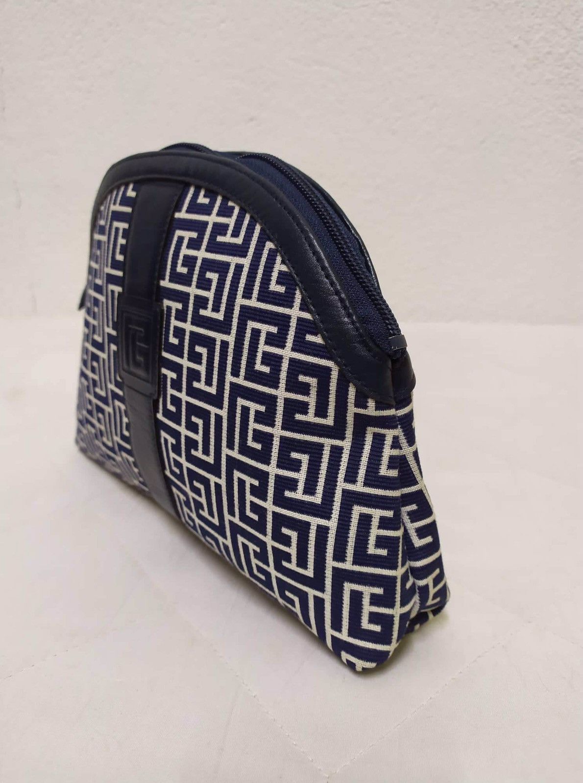 Pierre Balmain Vintage Pierre Balmain Fabric Half Moon Clutch Size ONE SIZE - 2 Thumbnail