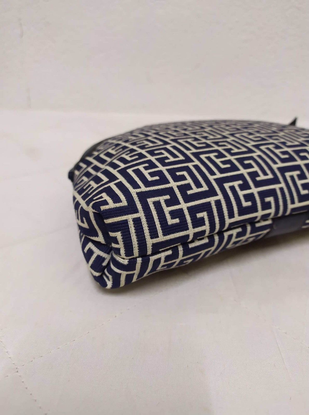 Pierre Balmain Vintage Pierre Balmain Fabric Half Moon Clutch Size ONE SIZE - 11 Thumbnail