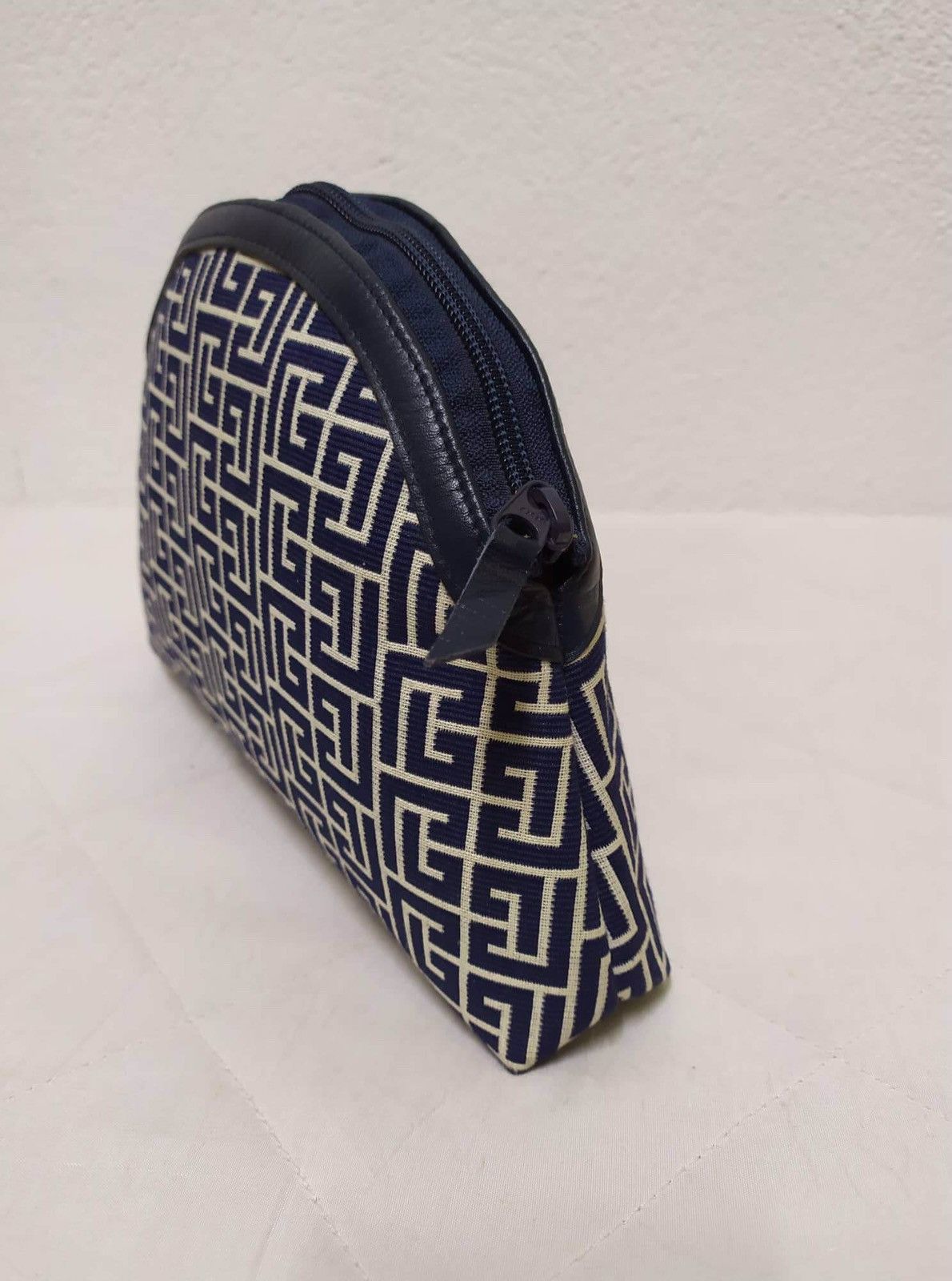 Pierre Balmain Vintage Pierre Balmain Fabric Half Moon Clutch Size ONE SIZE - 5 Thumbnail