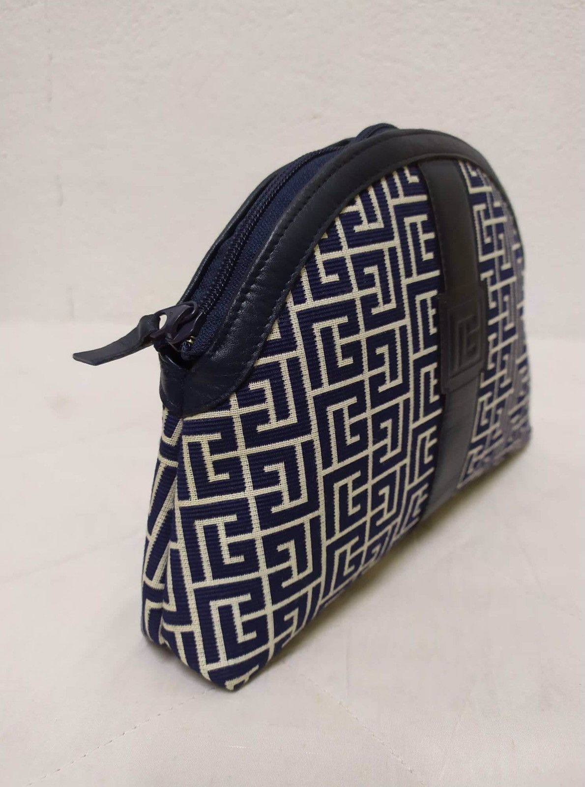 Pierre Balmain Vintage Pierre Balmain Fabric Half Moon Clutch Size ONE SIZE - 6 Thumbnail