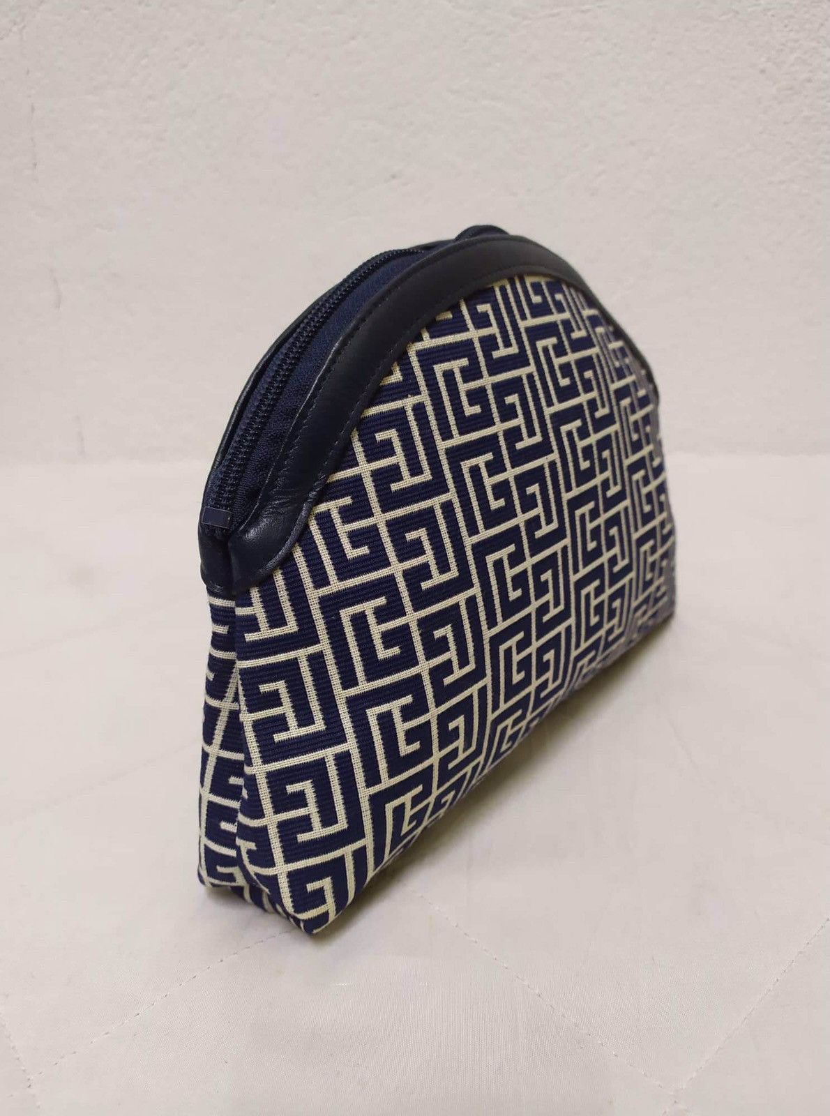 Pierre Balmain Vintage Pierre Balmain Fabric Half Moon Clutch Size ONE SIZE - 3 Thumbnail