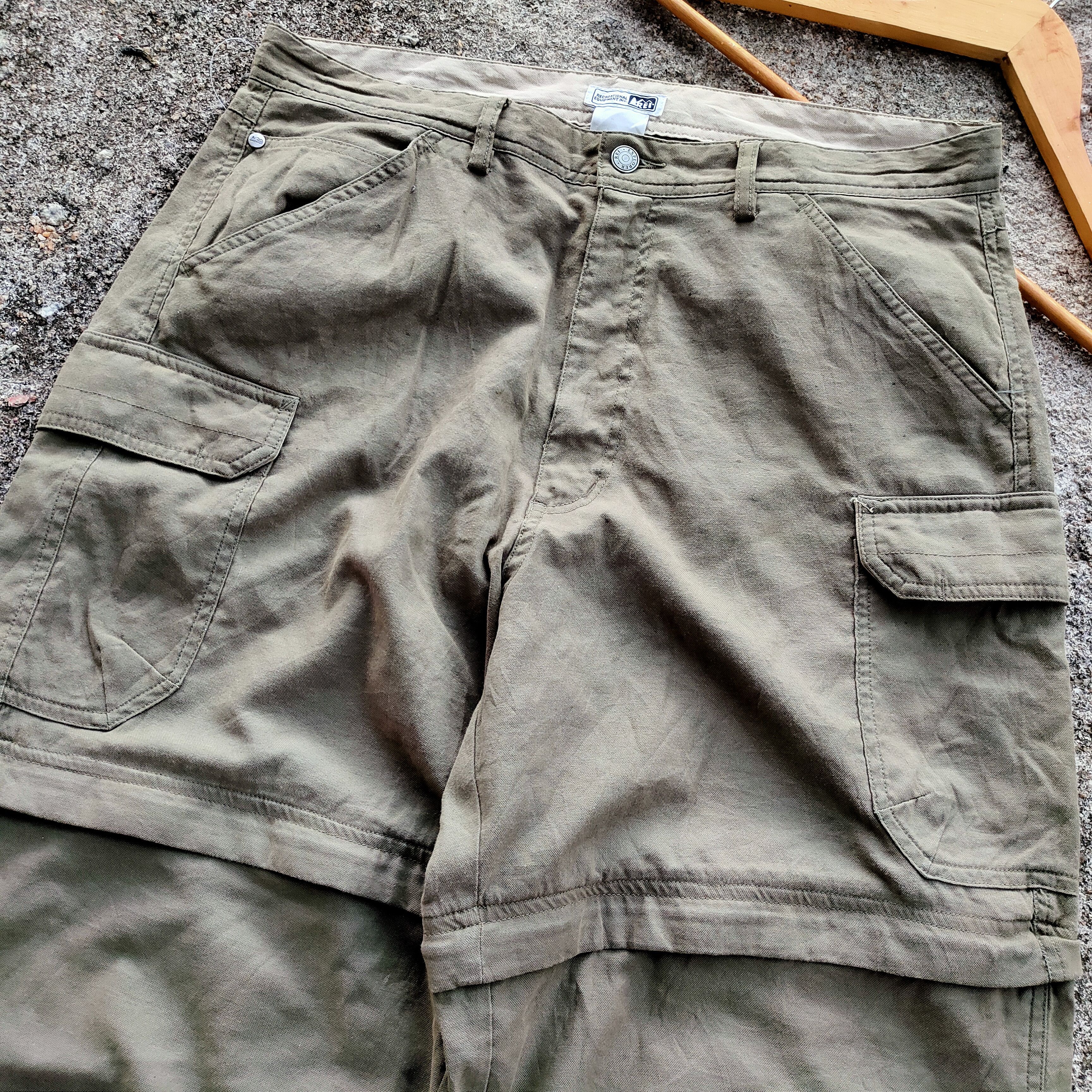 Rei Vintage REI OUTDOOR PANT Cargo Convertible Side Pocmets Size US 35 - 3 Thumbnail