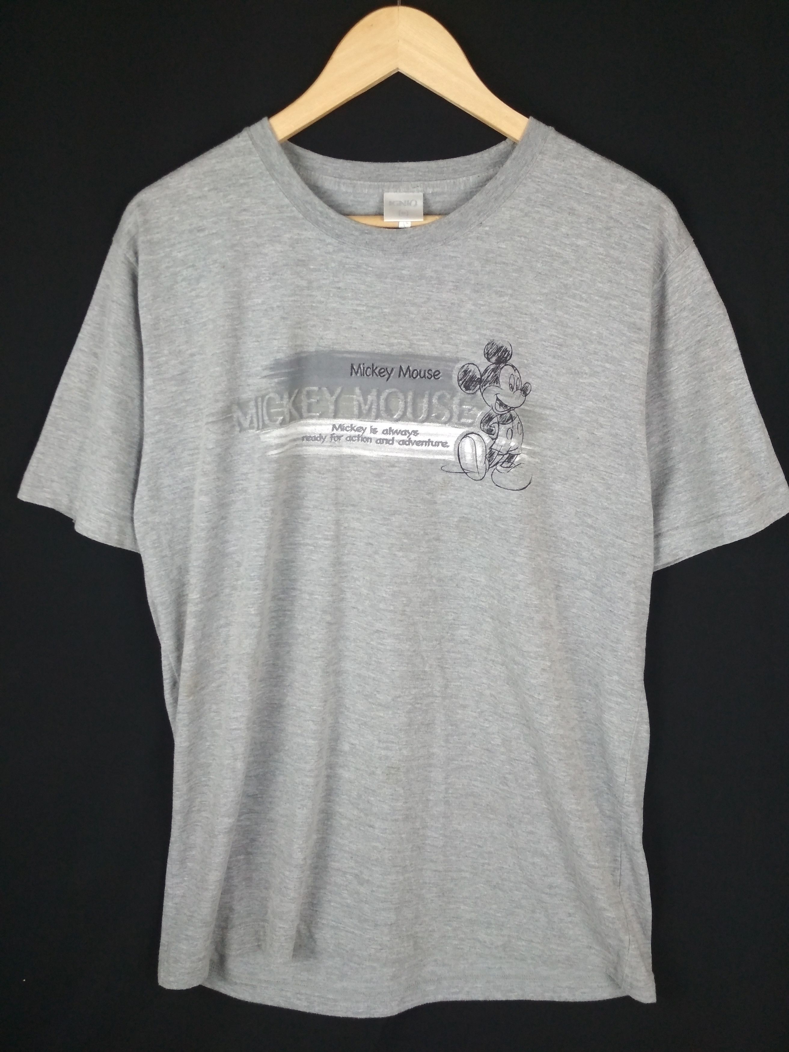 Disney MICKEY MOUSE DISNEY CHARACTERS BIG PRINT ON BACK SHIRT Size US M / EU 48-50 / 2 - 1 Thumbnail