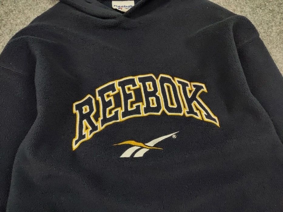 Reebok Vintage 90s Reebok Fleece Hoodie Embroidered Center Logo Size US S / EU 44-46 / 1 - 10 Thumbnail
