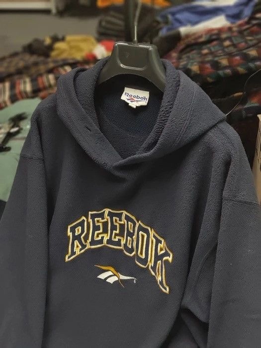 Reebok Vintage 90s Reebok Fleece Hoodie Embroidered Center Logo Size US S / EU 44-46 / 1 - 21 Thumbnail