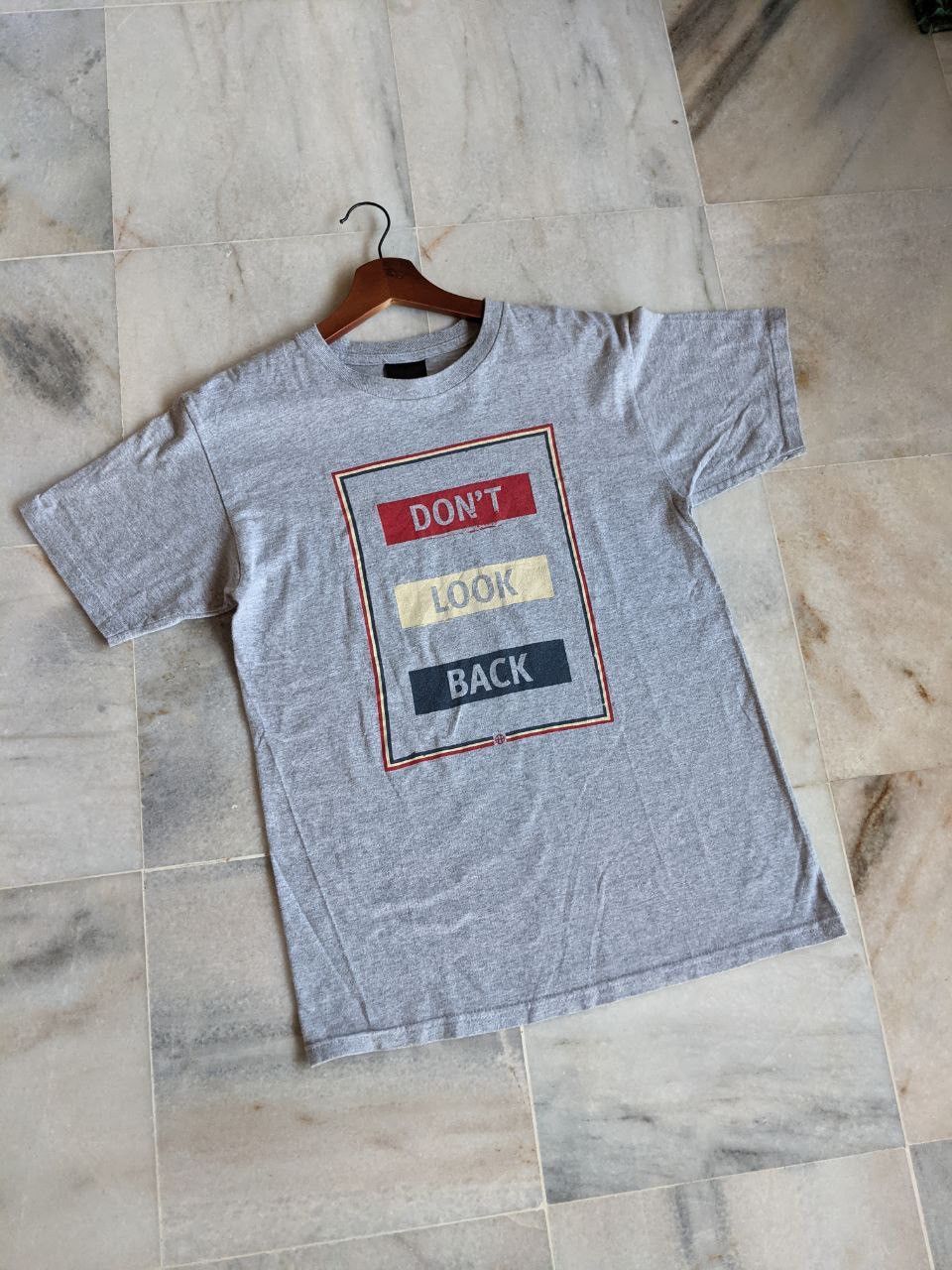 Huf Vintage HUF Dont Look Back Streetwear Tee x Skatewear Size US S / EU 44-46 / 1 - 6 Thumbnail