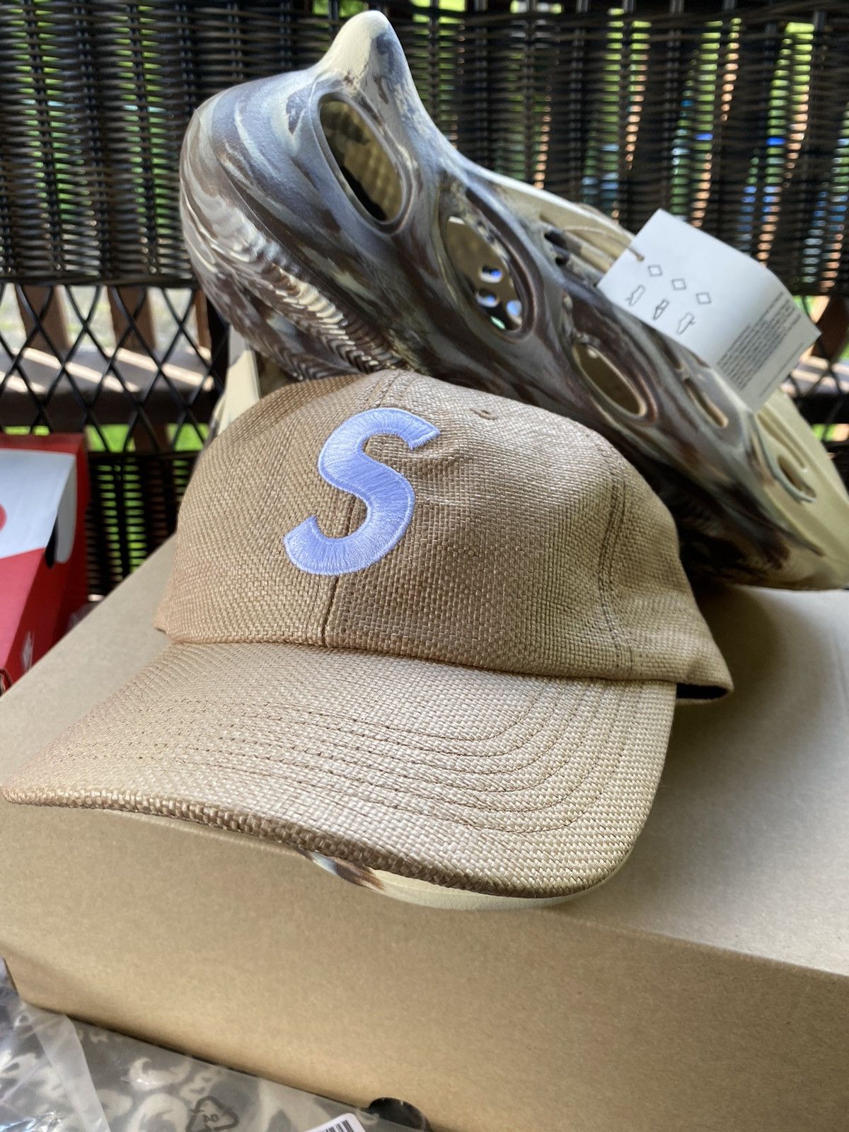 Supreme Supreme Raffia S LOGO 6 Panel Hat Natural DS Size ONE SIZE - 4 Thumbnail