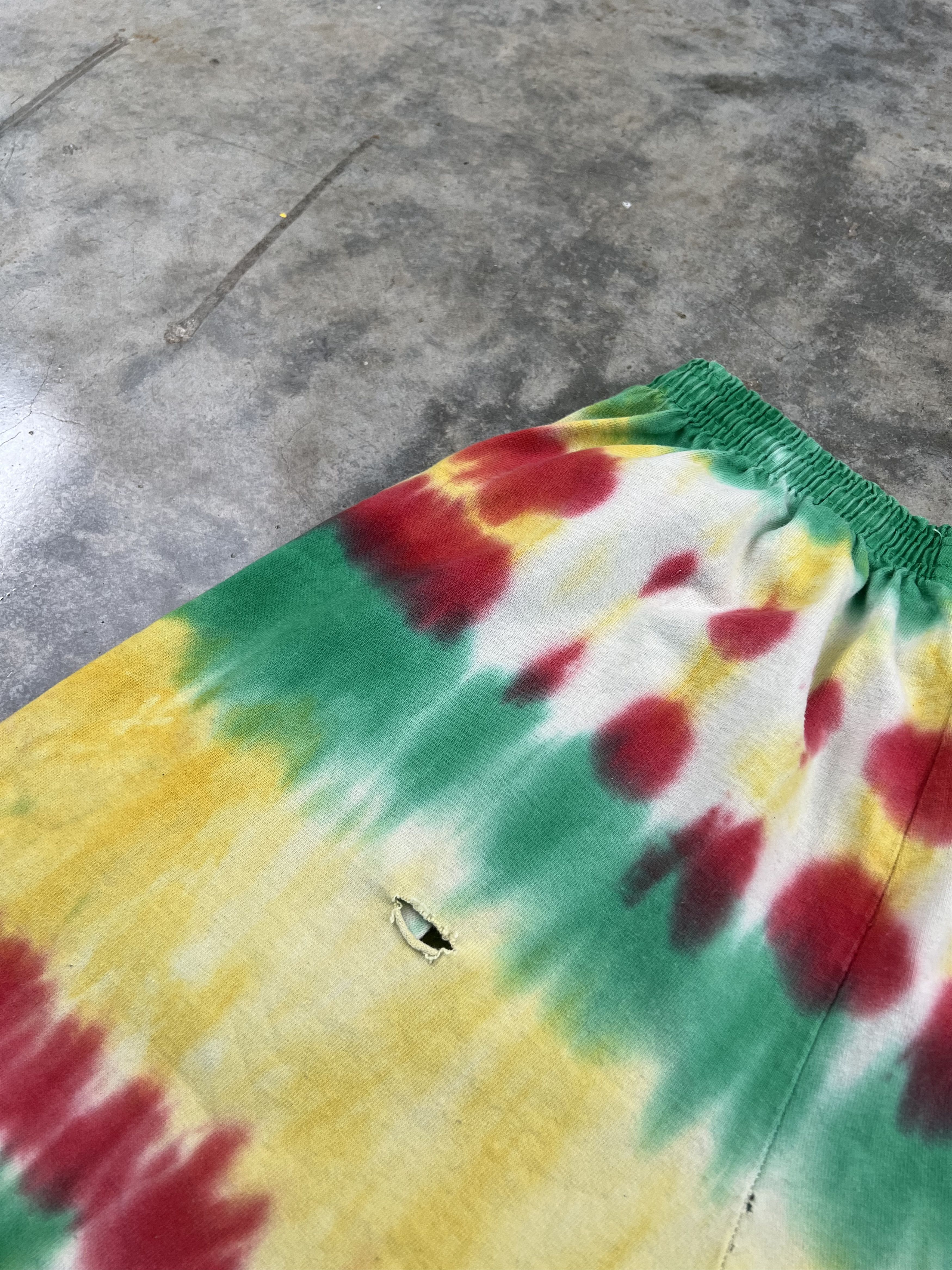 Market Chinatown Market Tie Dye Global Basketball League Shorts Size US 32 / EU 48 - 4 Thumbnail