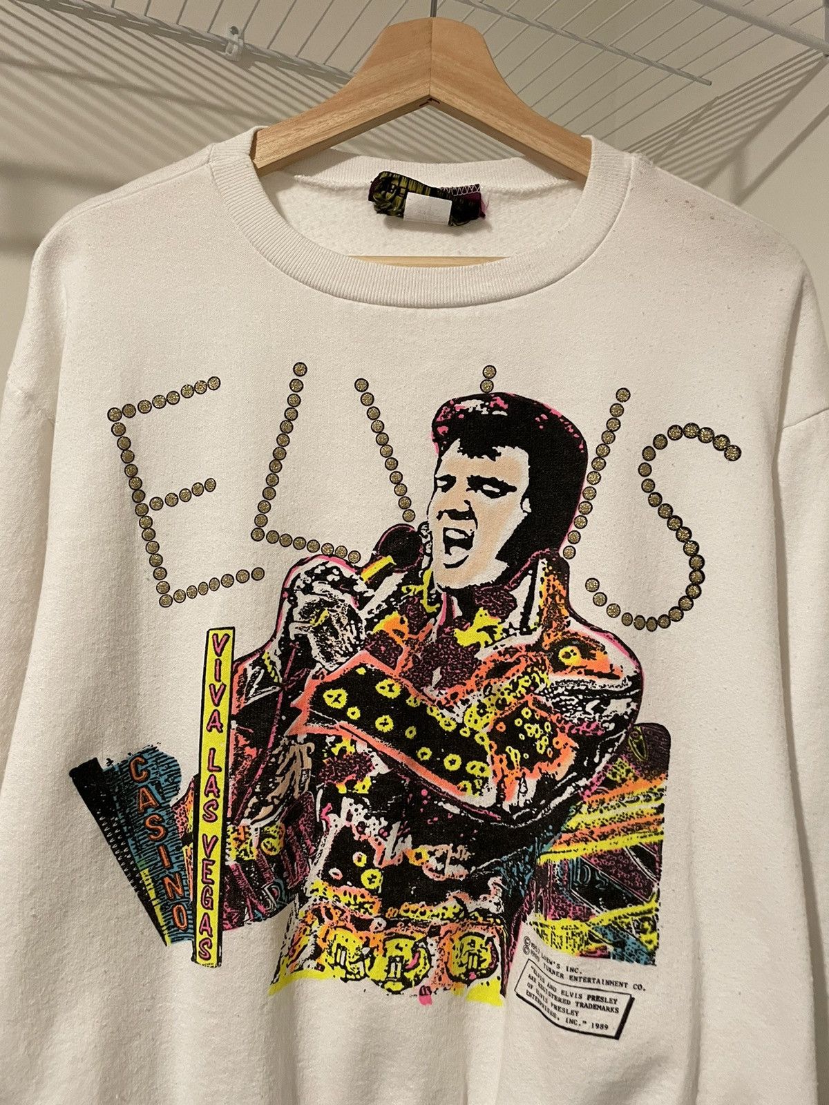Vintage Vintage 1989 Elvis Viva Las Vegas Sweatshirt Size US XL / EU 56 / 4 - 2 Thumbnail