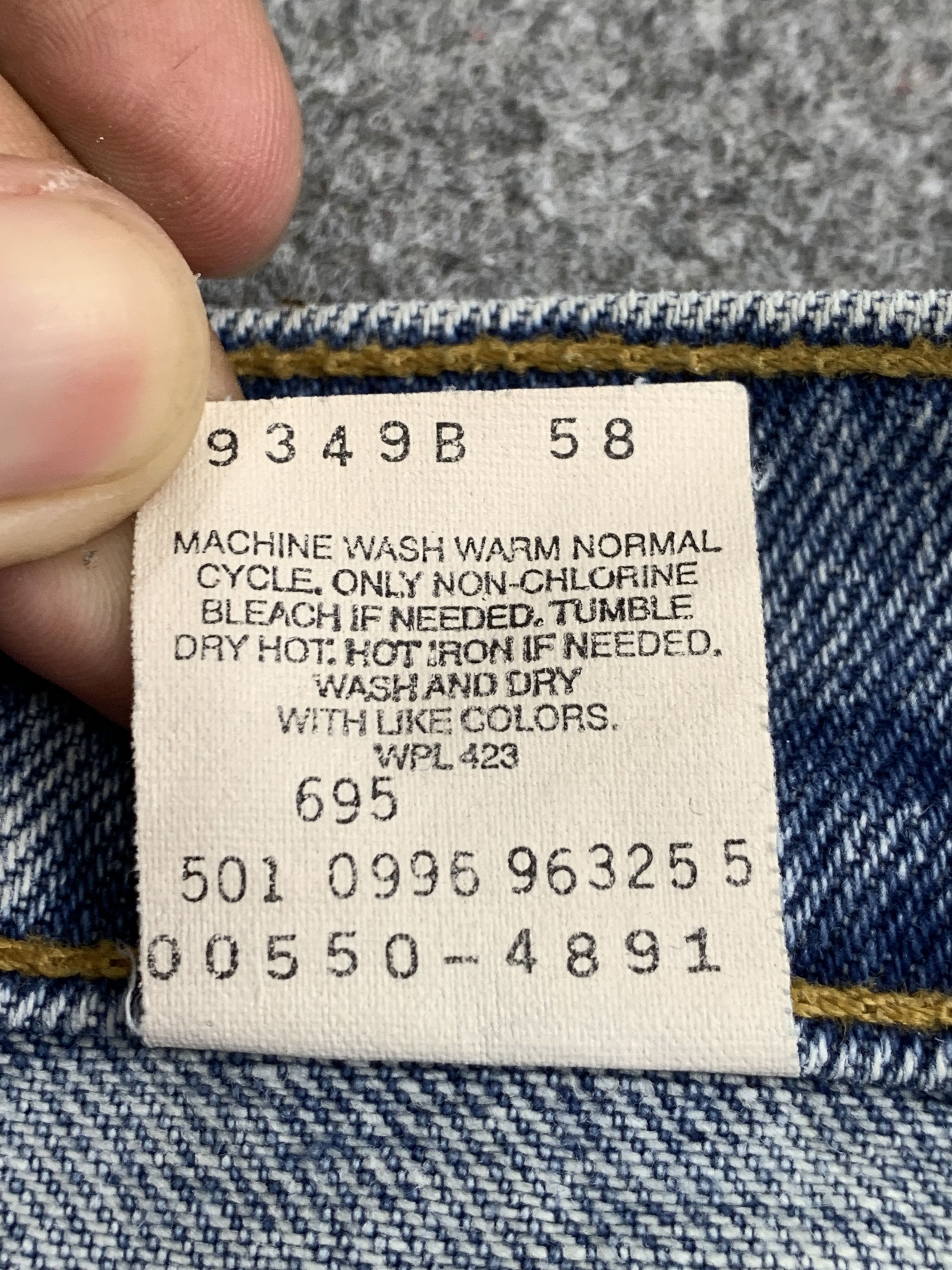 Levi's Vintage 90s Levis 550 Light Wash Jeans DP1873 Size US 40 / EU 56 - 7 Thumbnail