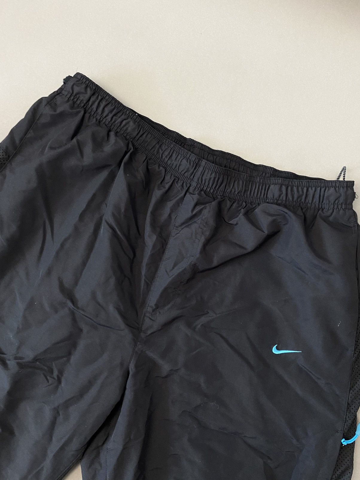 Nike Nike Air vintage black track pants small swoosh spell out Size US 34 / EU 50 - 2 Thumbnail