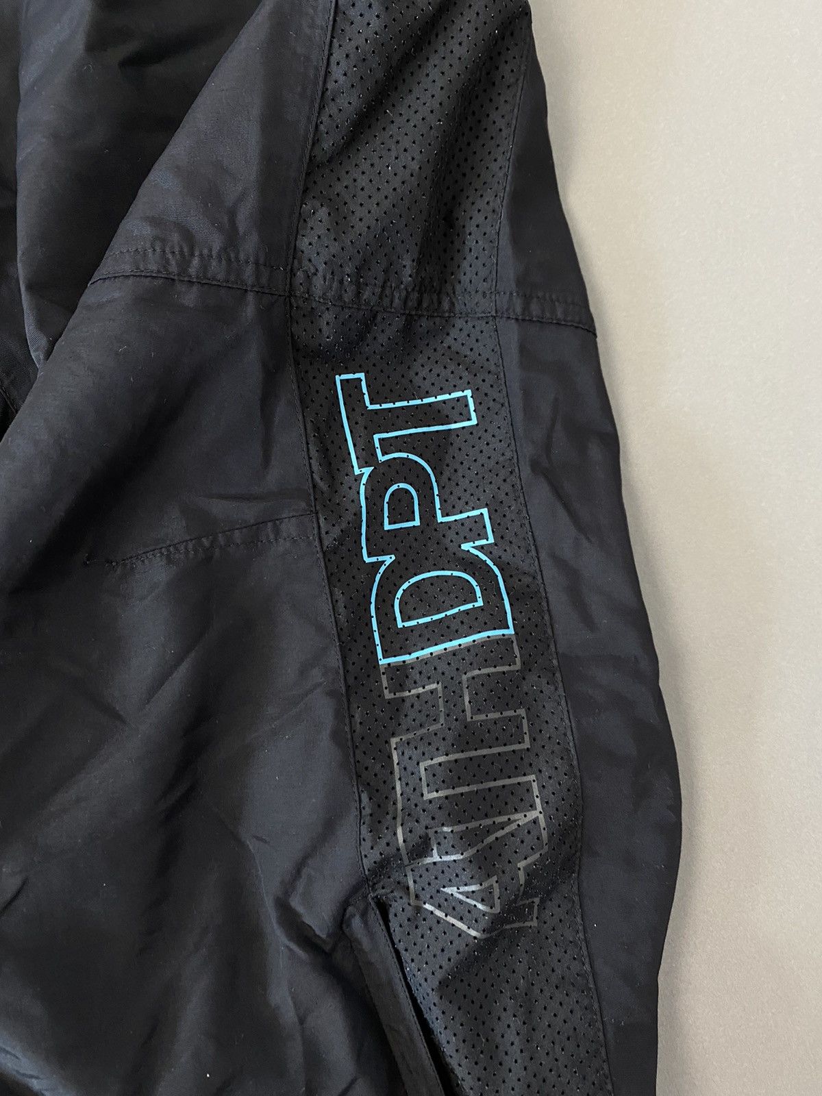Nike Nike Air vintage black track pants small swoosh spell out Size US 34 / EU 50 - 3 Thumbnail