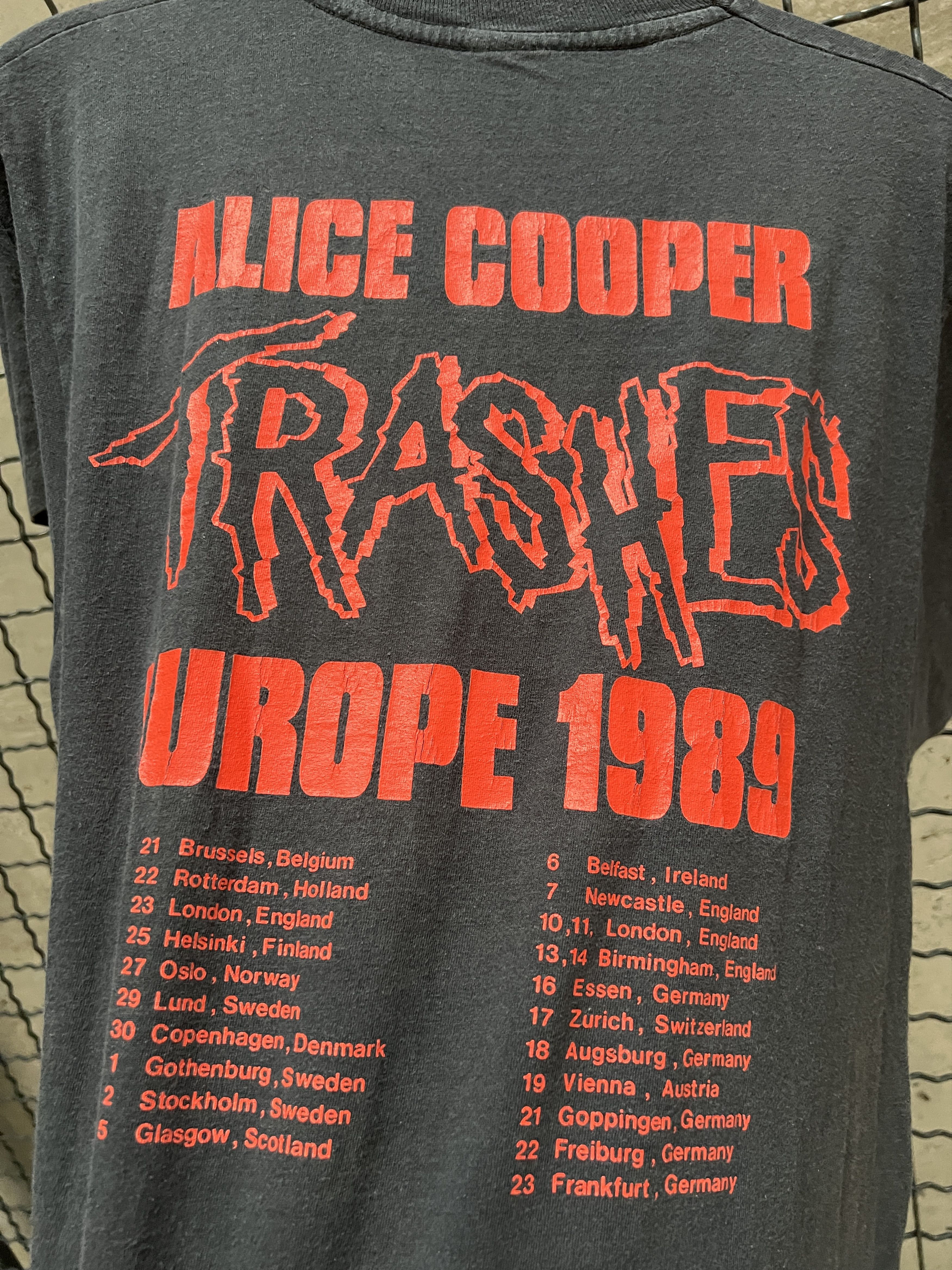 Band Tees Alice Cooper 1989 Vintage Tee Size US L / EU 52-54 / 3 - 15 Thumbnail