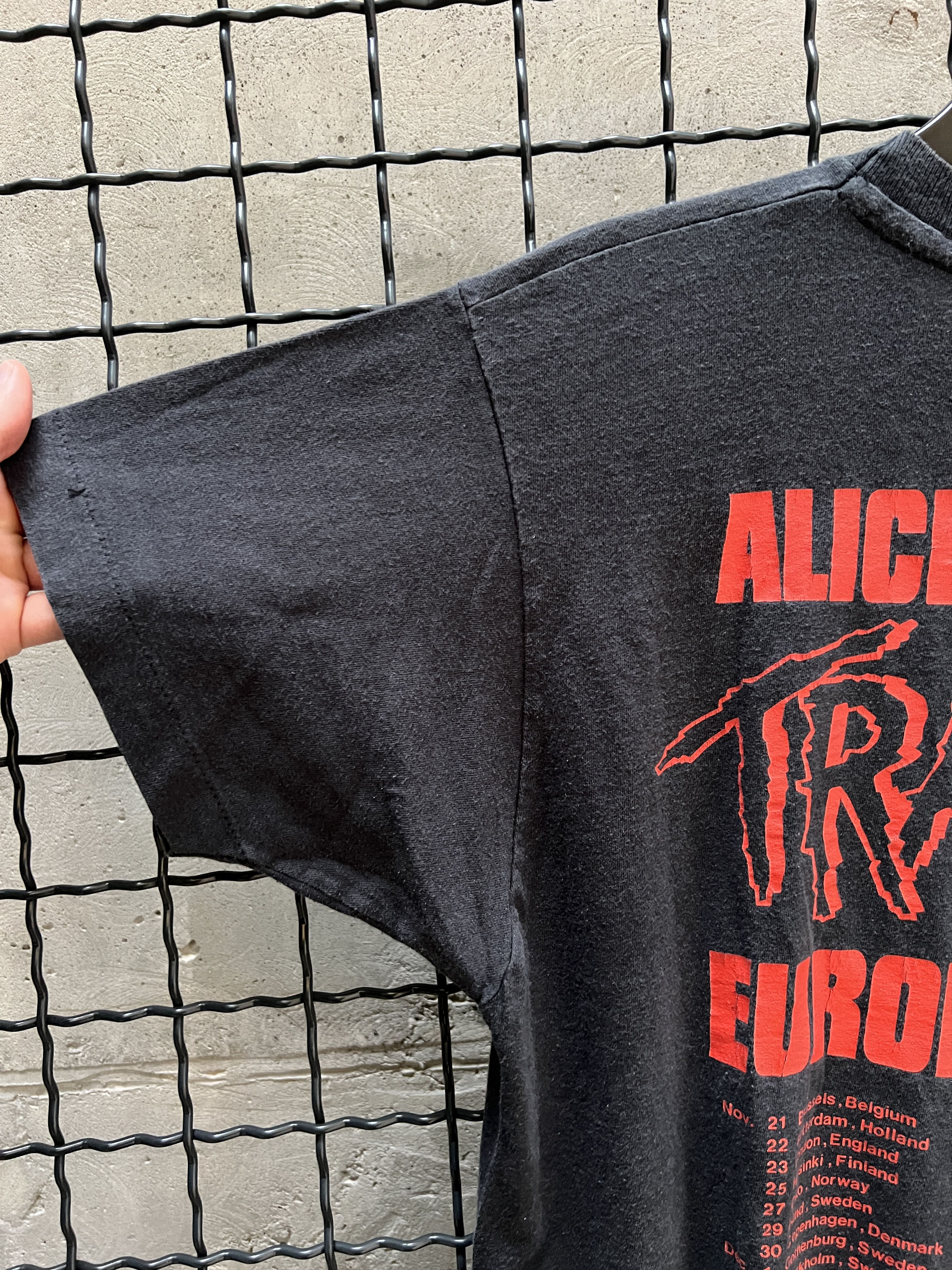 Band Tees Alice Cooper 1989 Vintage Tee Size US L / EU 52-54 / 3 - 16 Thumbnail