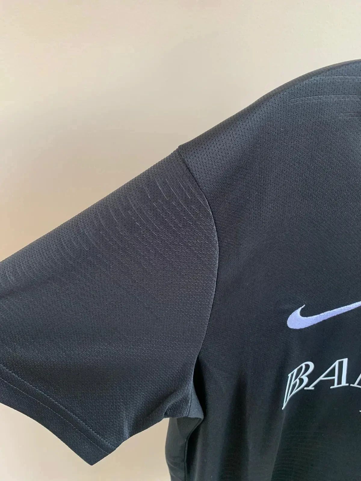 Nike Tee, SS in Black Size US S / EU 44-46 / 1 - 7 Thumbnail