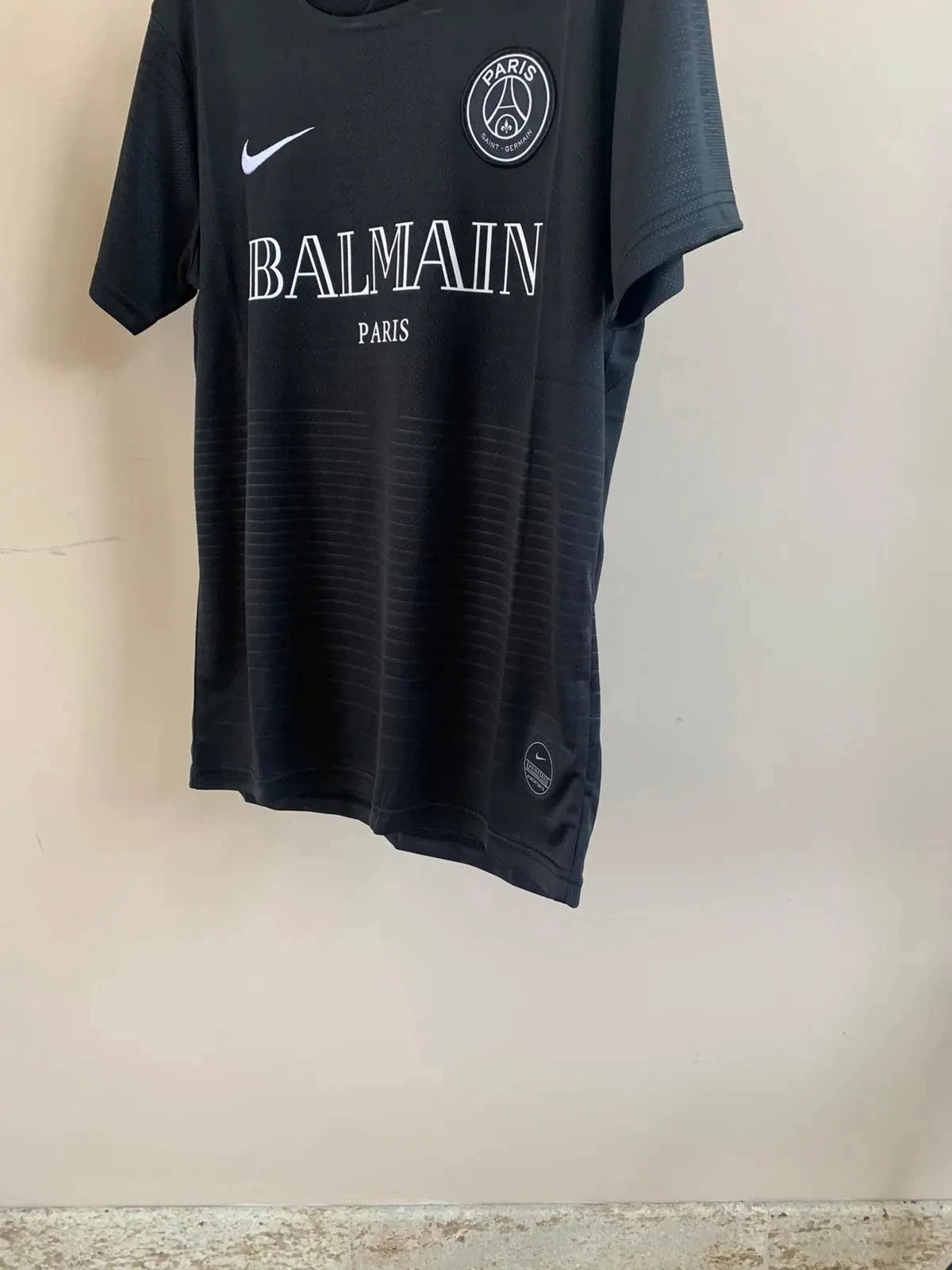 Nike Tee, SS in Black Size US S / EU 44-46 / 1 - 9 Thumbnail