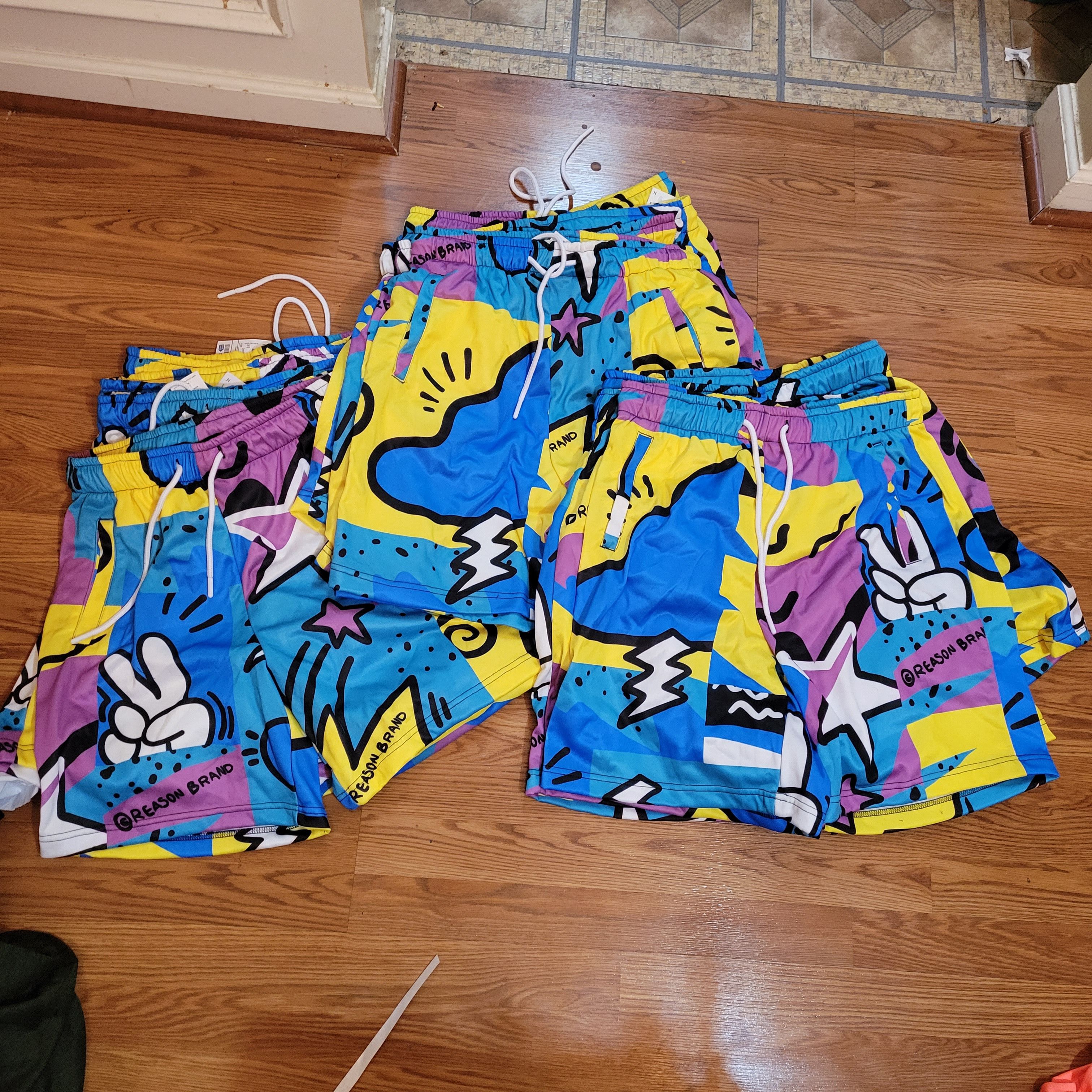 Reason RSN Pop Art Beach Shorts Medium Blue Teal Yellow Purple Size US 36 / EU 52 - 2 Thumbnail