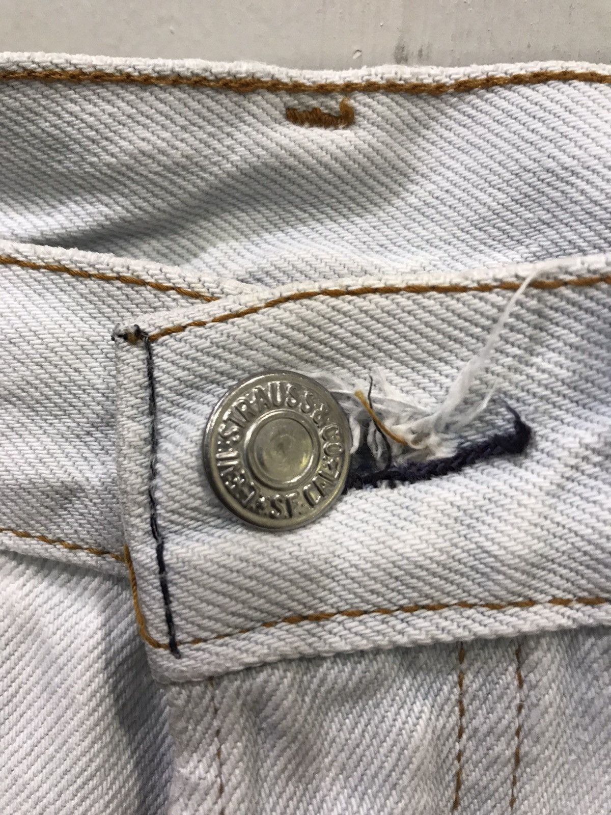 Levi's × Vintage Vintage 90s Levis 501 555 Button Denim Size US 29 - 8 Thumbnail