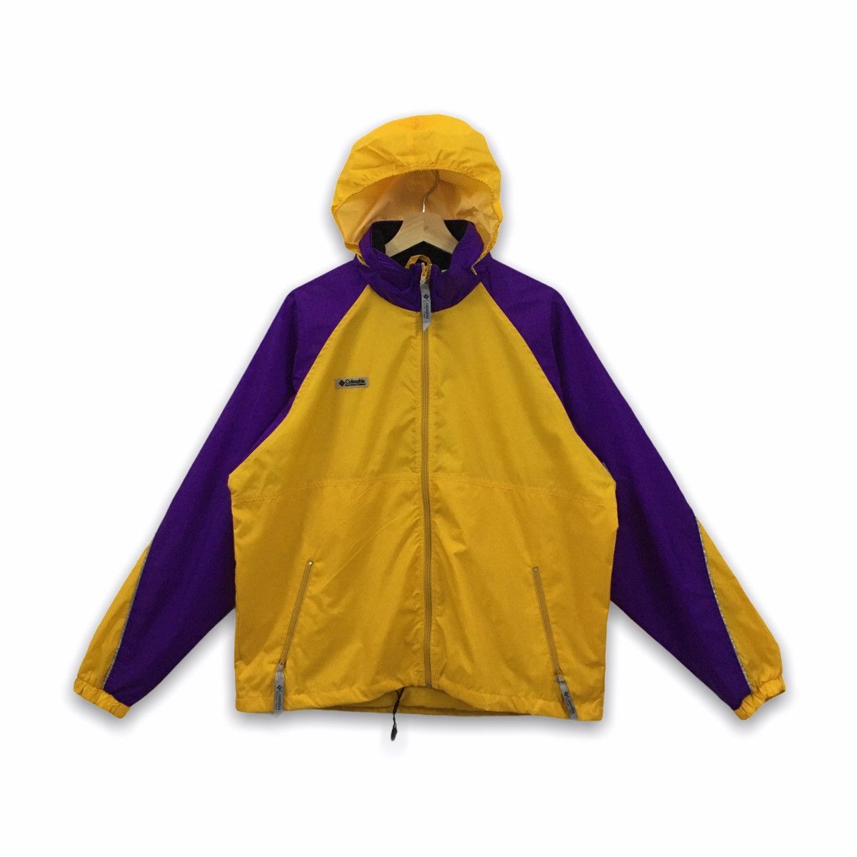 Rare Columbia Colour Collaboration Of Lakers Light Jacket