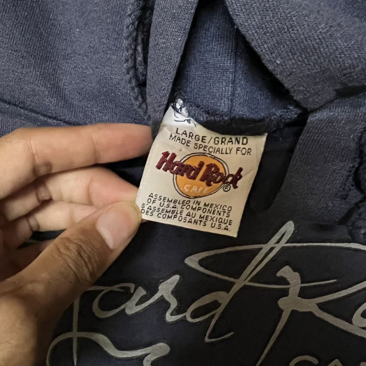 Hard Rock Cafe Vintage Hard Rock Cafe Distressed Hoodie Size US L / EU 52-54 / 3 - 8 Thumbnail