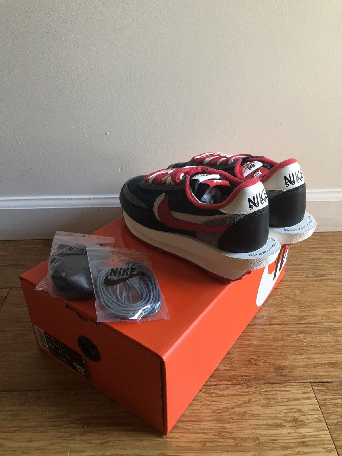 Nike × Sacai × Undercover NIKE LDWAFFLE / SU sacai undercover red green black Size US 5.5 / EU 38 - 2 Thumbnail