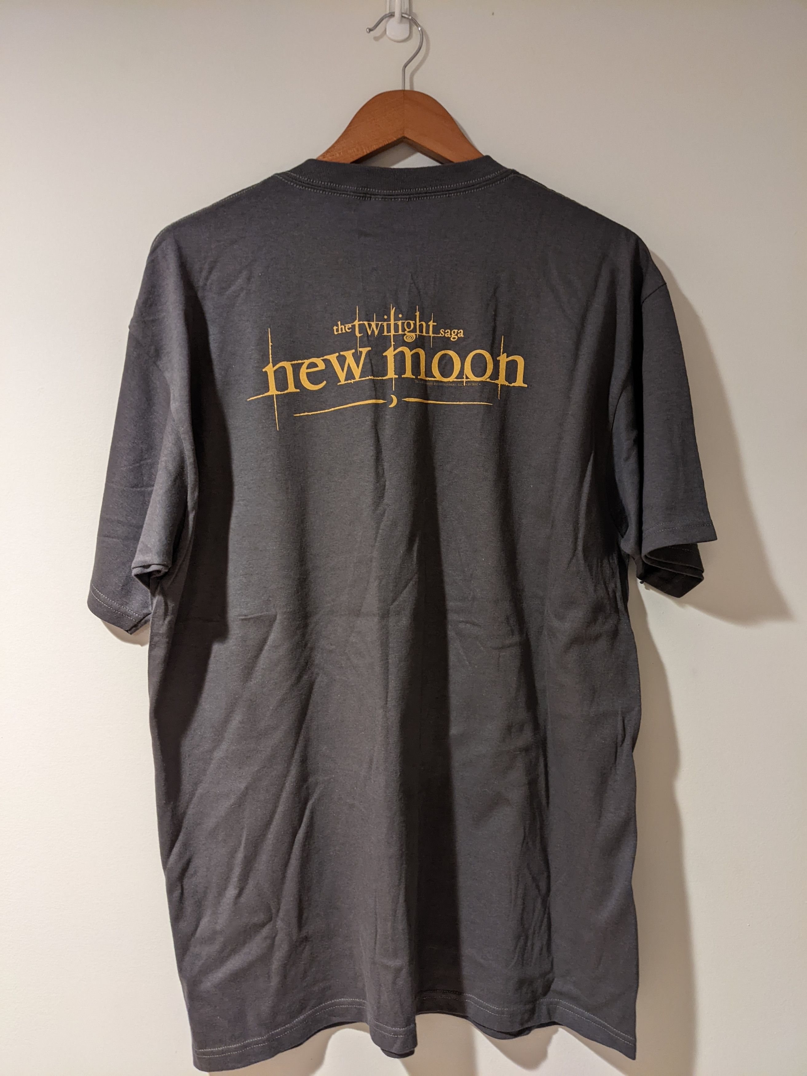 Anvil VINTAGE Twilight New Moon Shirt Jacob Black Taylor Lautner Size US XL / EU 56 / 4 - 2 Thumbnail