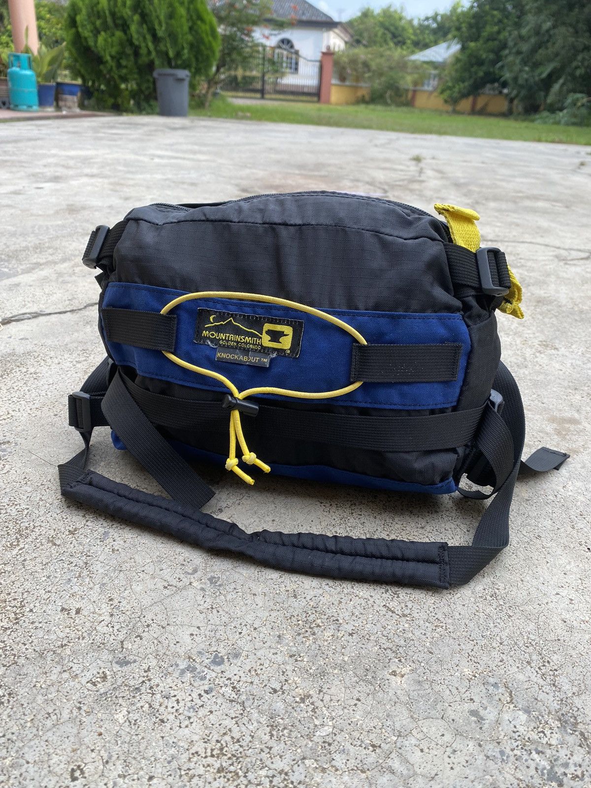 American Apparel Vintage MOUNTAINSMITH 2in1 Shoulder and Waist Bag USA Brand Size ONE SIZE - 13 Thumbnail