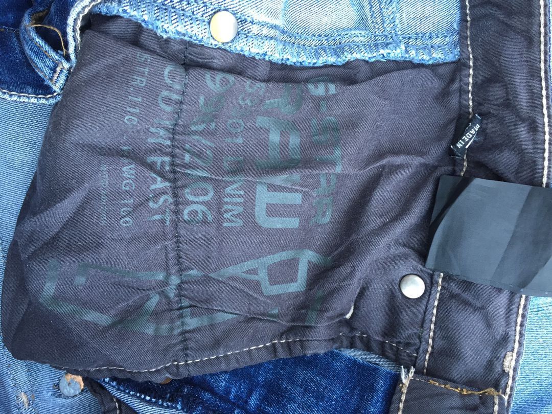 Last drop! 96 G Star Raw buckle back stretchable skinny fit