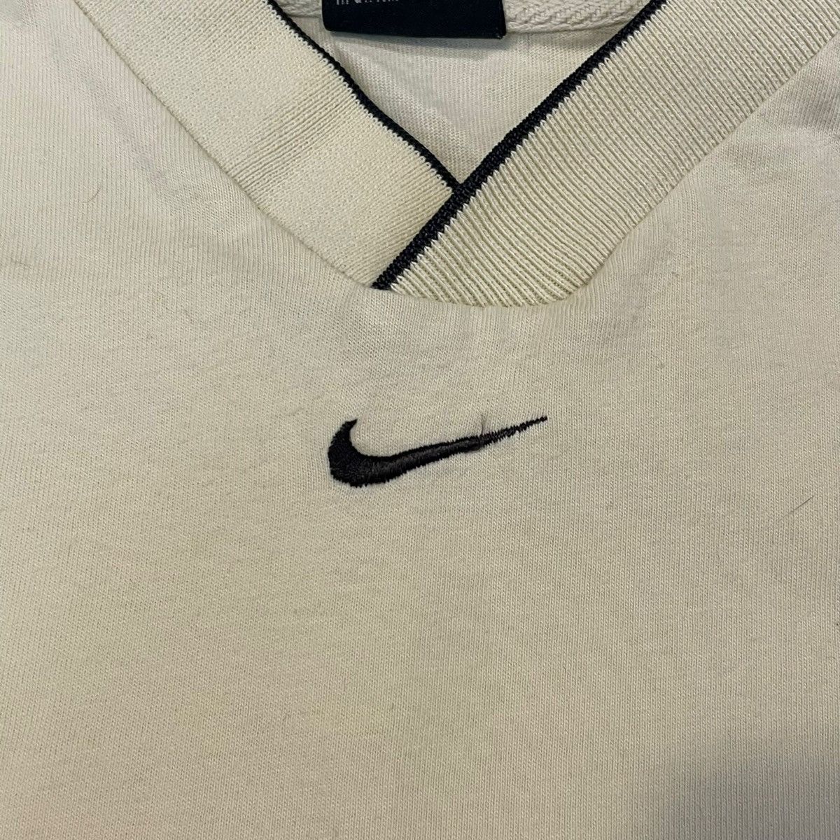Nike × Vintage Nike tee T-shirt in beige central swoosh Size US L / EU 52-54 / 3 - 3 Thumbnail