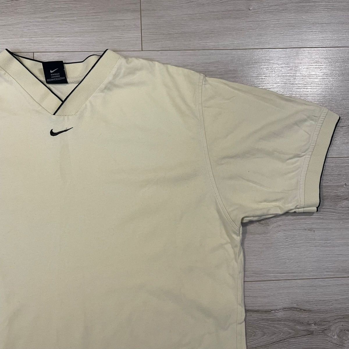 Nike × Vintage Nike tee T-shirt in beige central swoosh Size US L / EU 52-54 / 3 - 4 Thumbnail