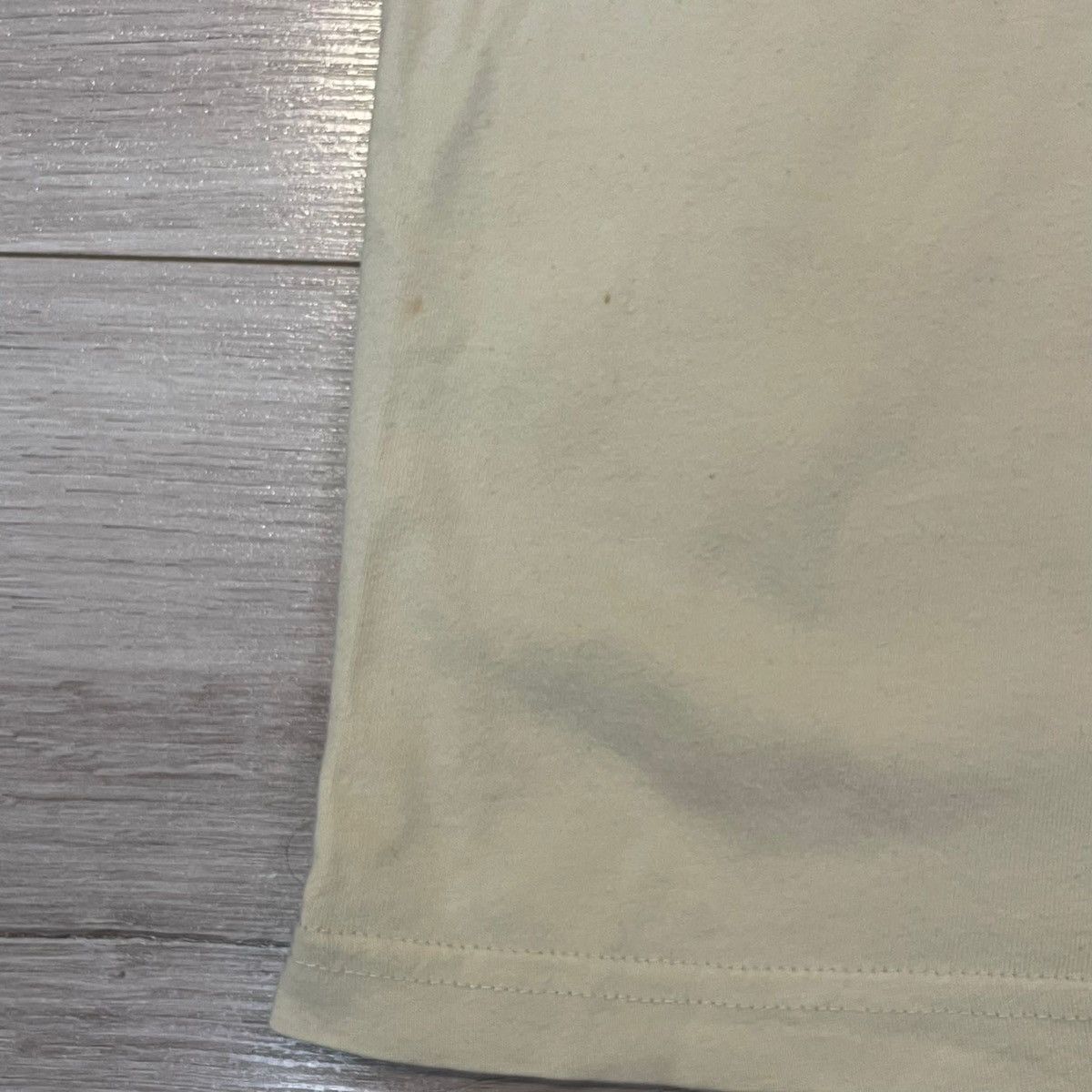 Nike × Vintage Nike tee T-shirt in beige central swoosh Size US L / EU 52-54 / 3 - 5 Thumbnail