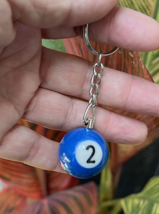 Vintage Pool ball keychain Size ONE SIZE - 1 Preview