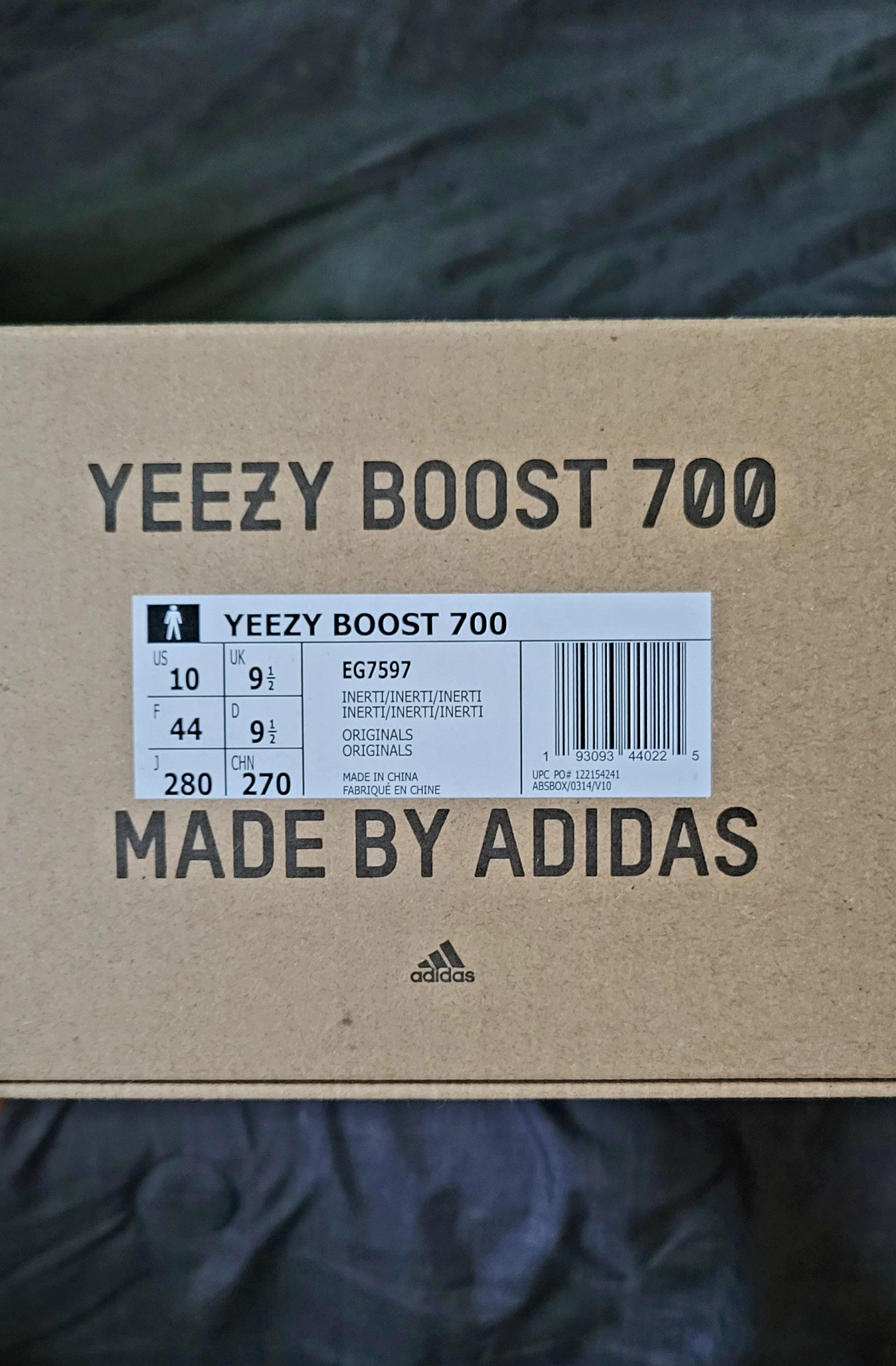 Adidas × Kanye West Yeezy 700 Inertia Size US 10 / EU 43 - 12 Thumbnail