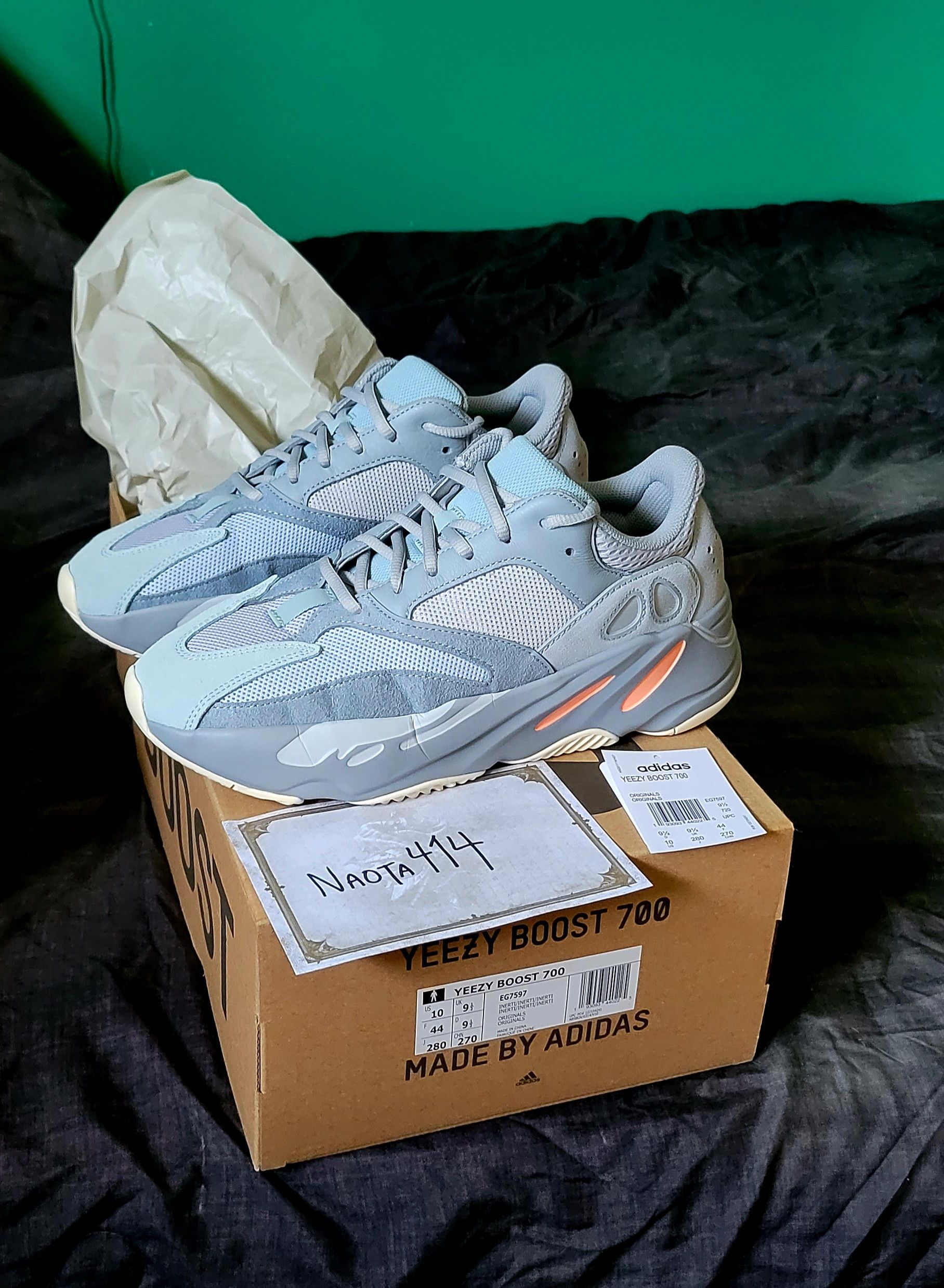 Adidas × Kanye West Yeezy 700 Inertia Size US 10 / EU 43 - 1 Thumbnail