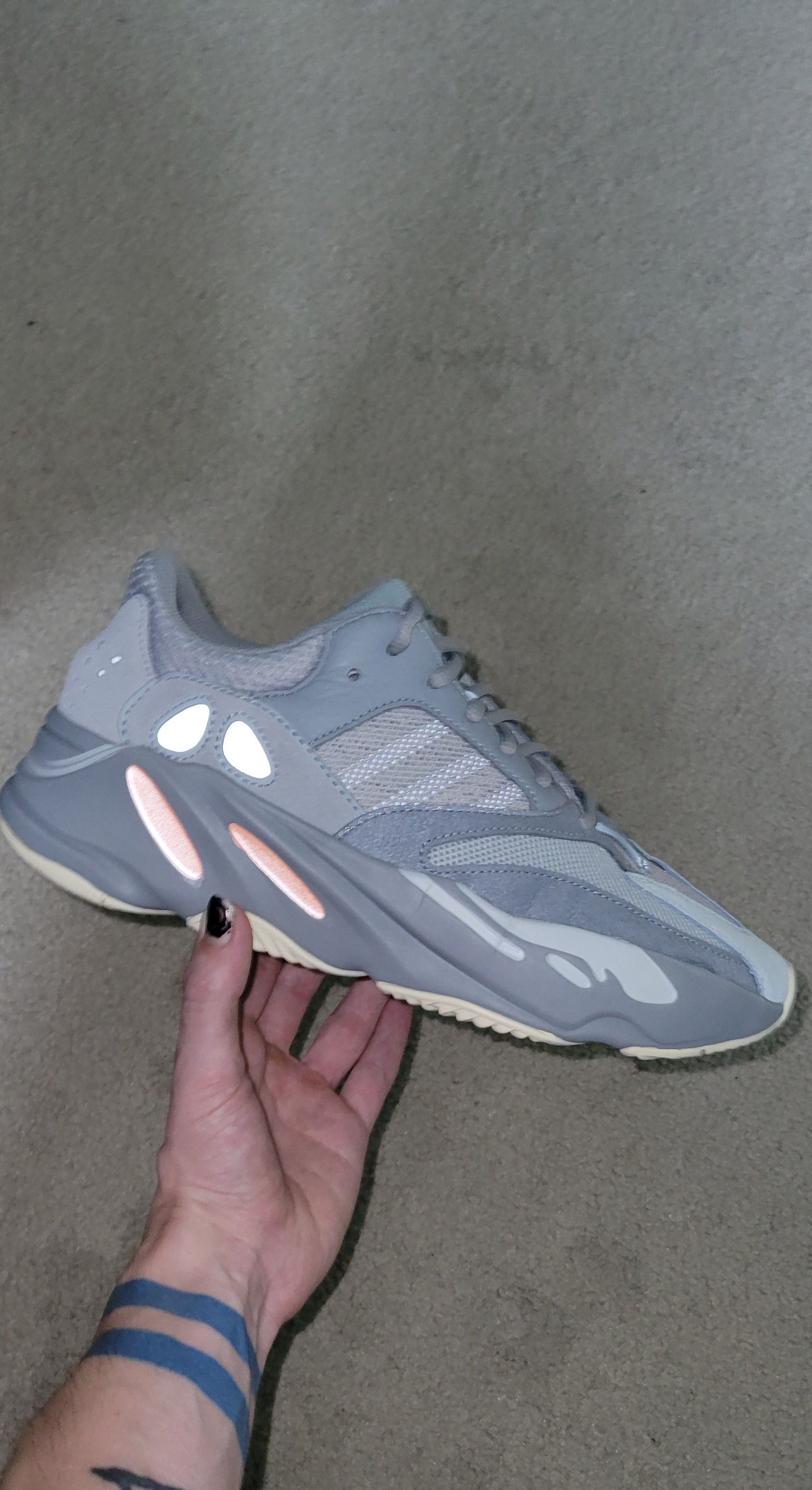 Adidas × Kanye West Yeezy 700 Inertia Size US 10 / EU 43 - 10 Thumbnail