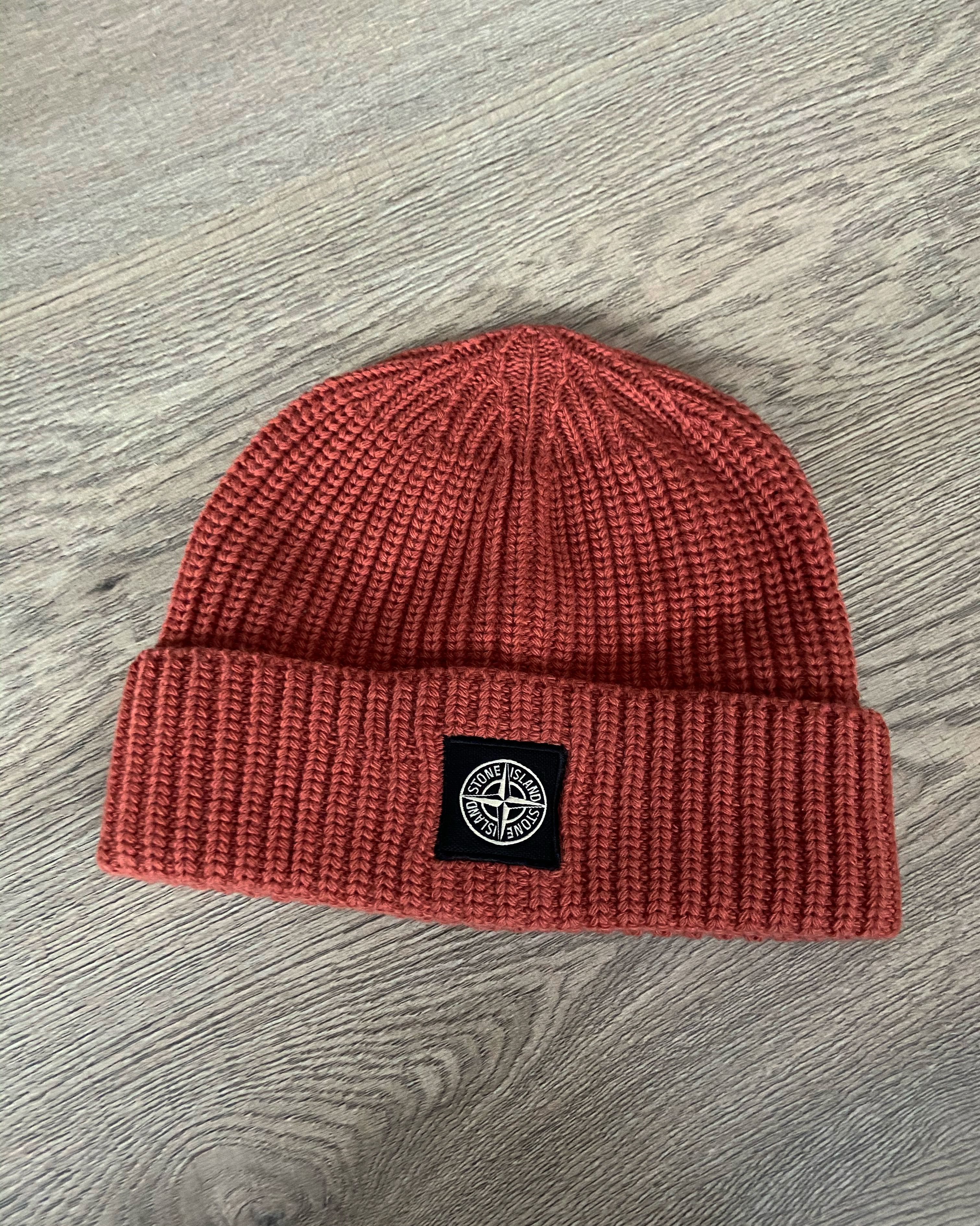 Stone island wool hat