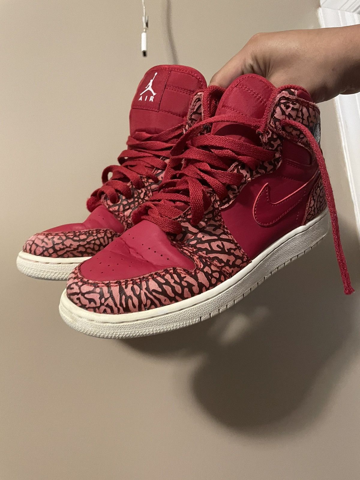 Jordan Brand Air Jordan 1 Retro Hi Prem BG Red Elephant *STEAL* SIZE 6 Size US 6 / EU 39 - 1 Thumbnail