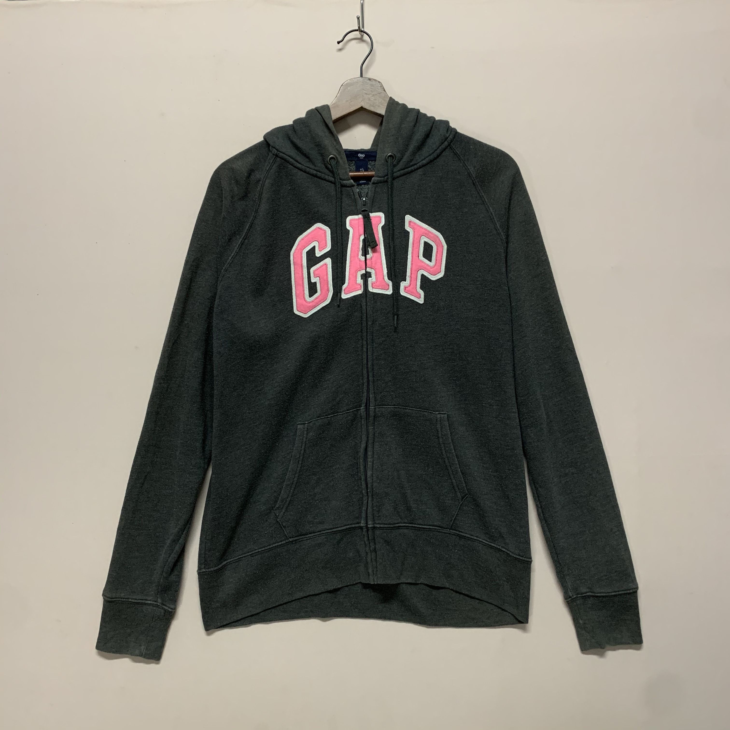 Gap Vintage Gap Spell Out Streetwear Hooded Sweatshirt Size US L / EU 52-54 / 3 - 1 Thumbnail
