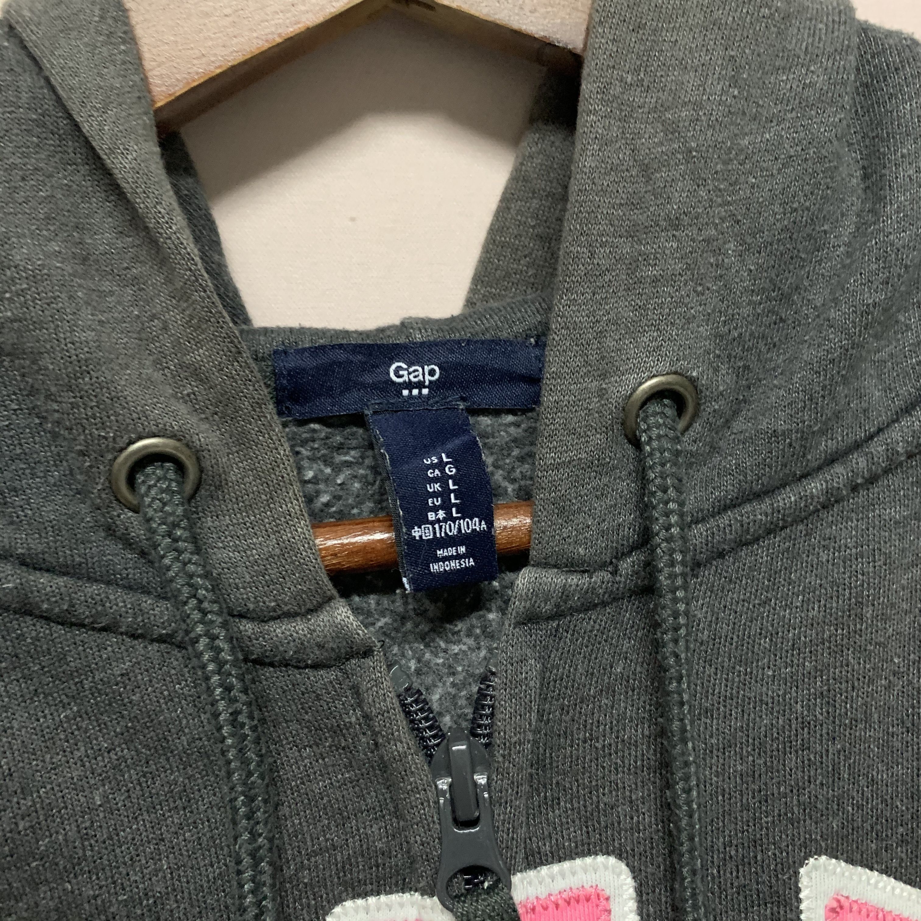 Gap Vintage Gap Spell Out Streetwear Hooded Sweatshirt Size US L / EU 52-54 / 3 - 6 Thumbnail