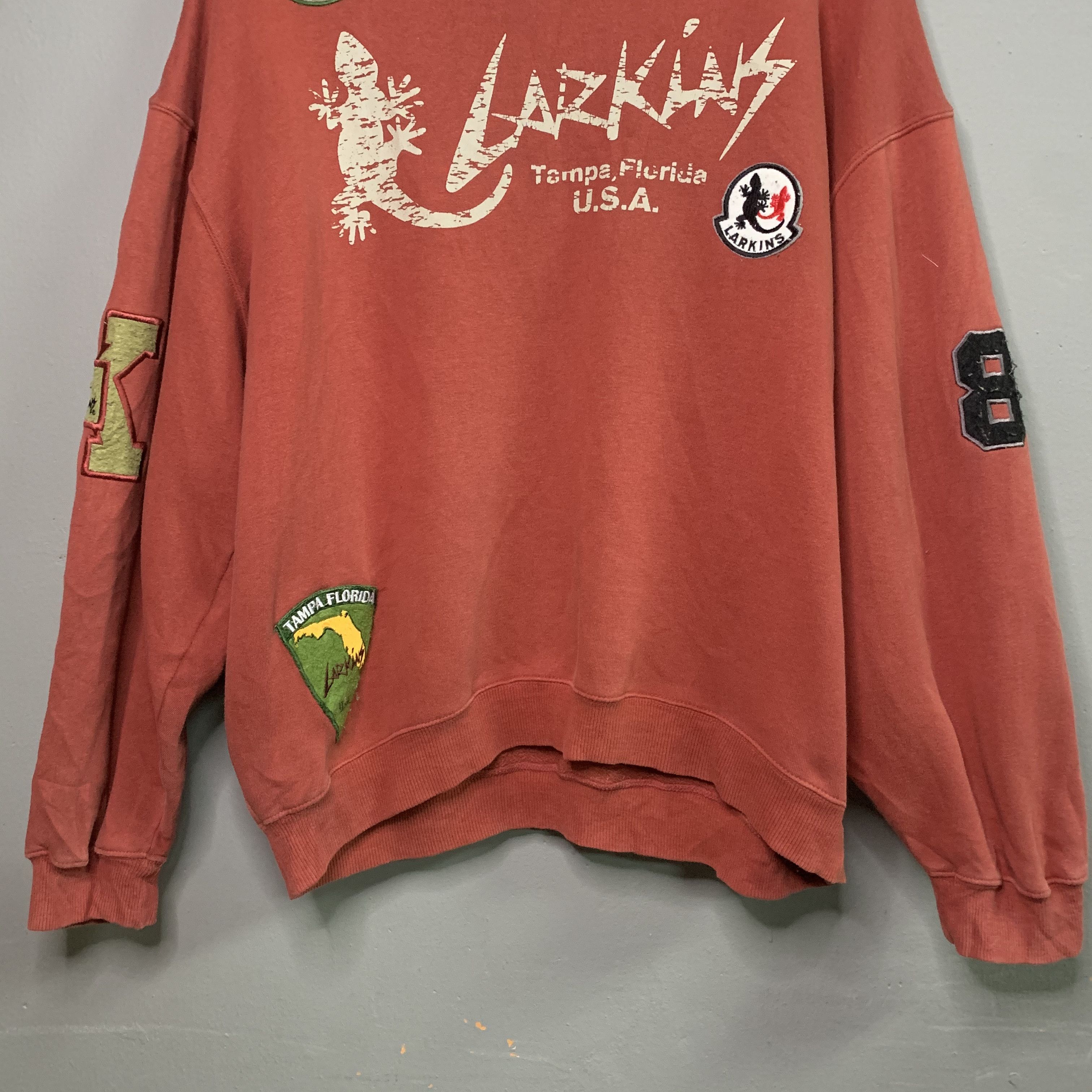 Japanese Brand SEND OFFERS 🔥 Larkins Tampa Florida With Patches Sweatshirt Size US XL / EU 56 / 4 - 4 Thumbnail