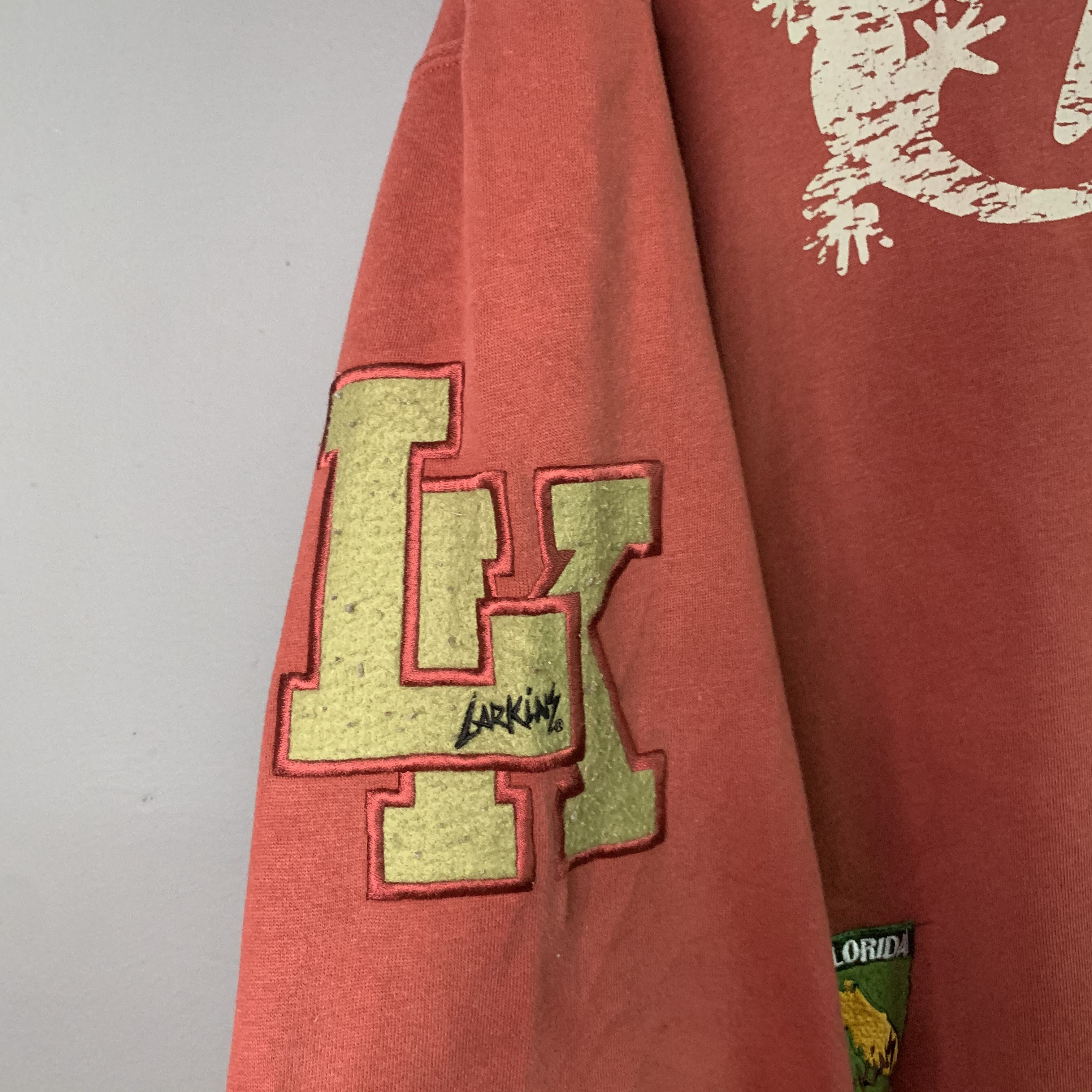Japanese Brand SEND OFFERS 🔥 Larkins Tampa Florida With Patches Sweatshirt Size US XL / EU 56 / 4 - 6 Thumbnail