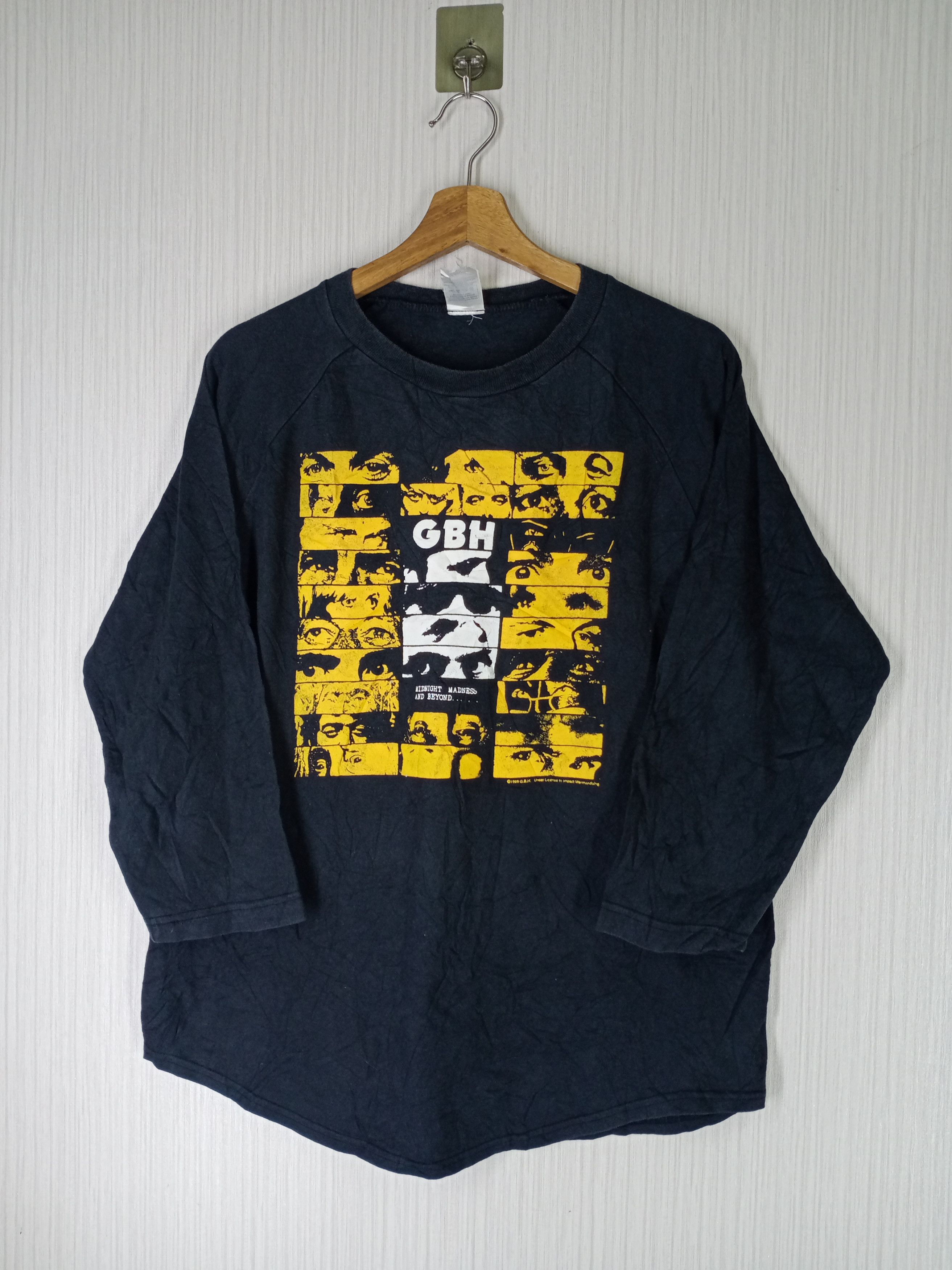 Band Tees Rare Vintage 90s Charged G.B.H Band Punk Rock Tshirt Size US L / EU 52-54 / 3 - 1 Thumbnail
