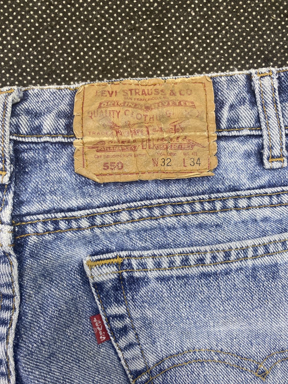 Levi's VINTAGE LEVIS 550 BLUE WASH JEANS-J466 Size US 32 / EU 48 - 10 Thumbnail