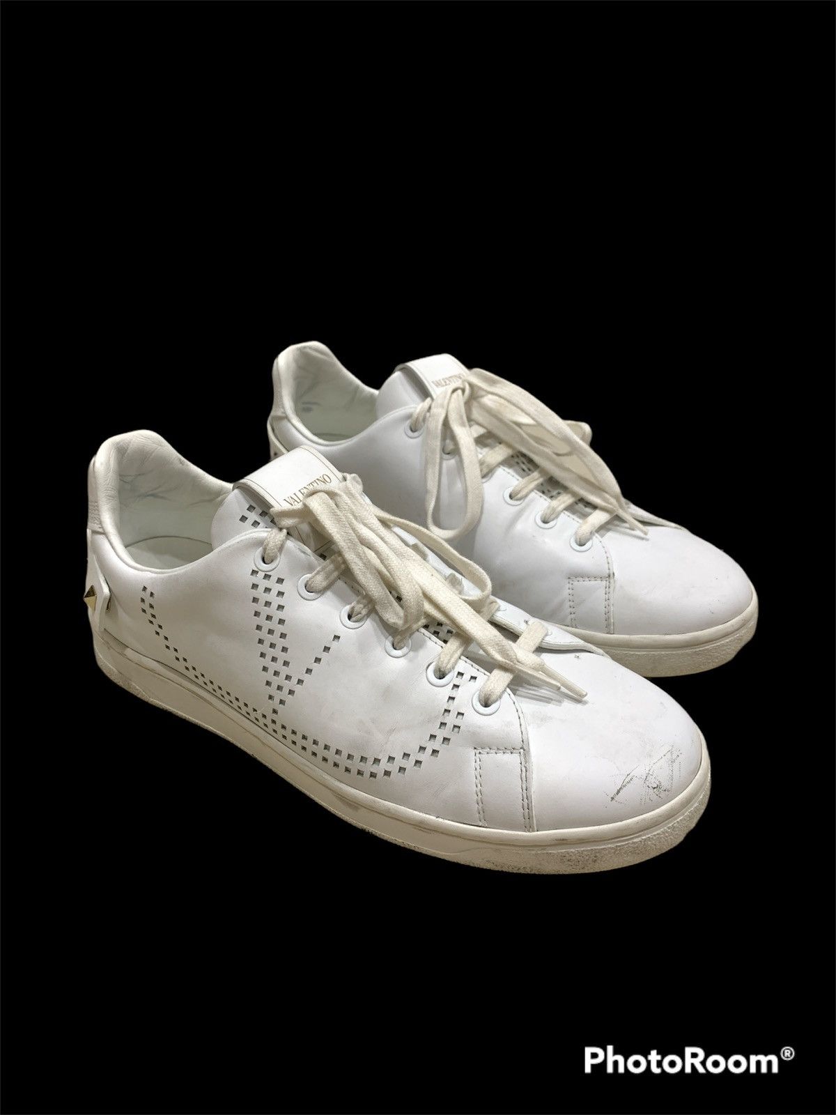 Valentino VALENTINO GARAVANI PERFORATED BIG LOGO LEATHER SHOES Size US 6.5 / EU 39-40 - 4 Thumbnail