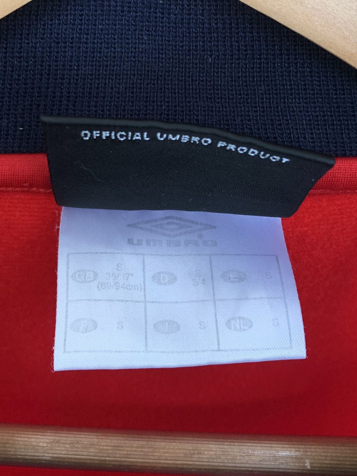 Umbro Umbro ENGLAND Football Vintage Soccer Jacket Size S M Size US S / EU 44-46 / 1 - 3 Thumbnail