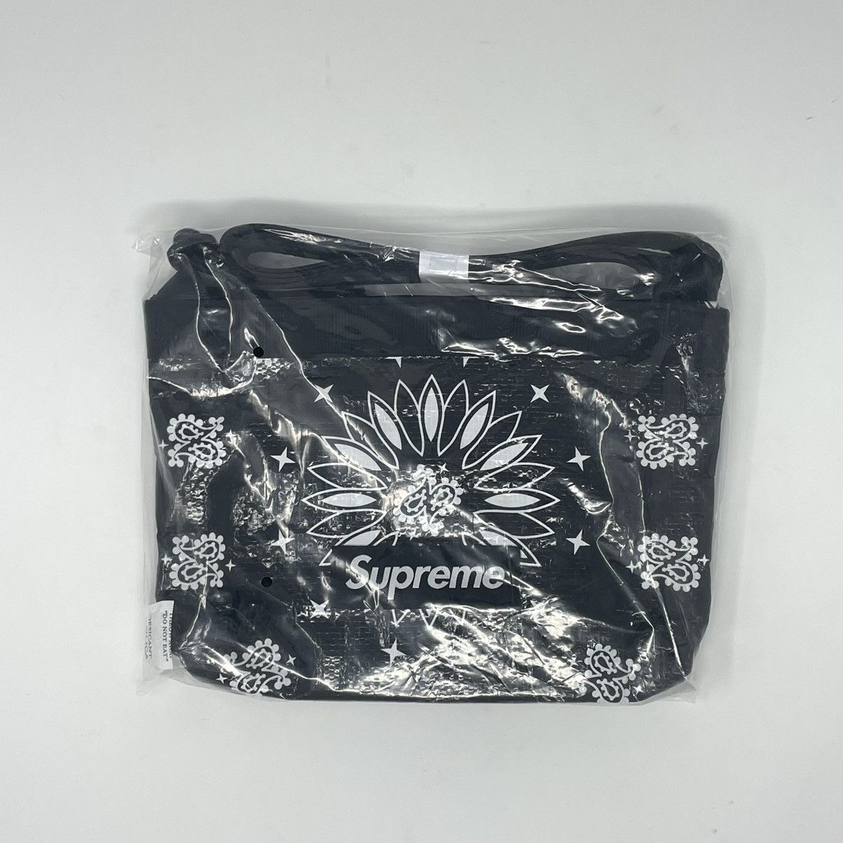Supreme Supreme Bandana Tarp Side Bag Size ONE SIZE - 1 Thumbnail