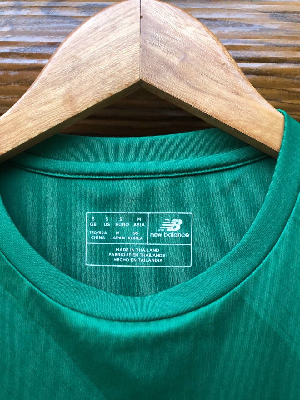 New Balance CELTIC 2017/2018 FOOTBALL SHIRT SOCCER JERSEY NEW BALANCE Size US S / EU 44-46 / 1 - 4 Thumbnail