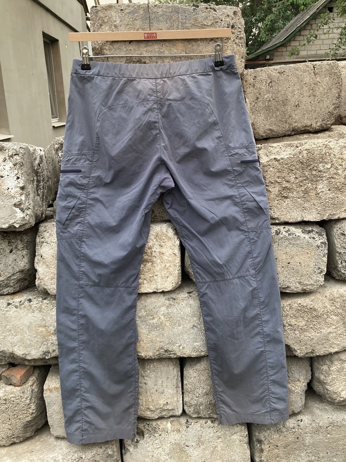 Arc'teryx Vintage Arcteryx distressed nylon blue cargo pant Size US 32 / EU 48 - 9 Thumbnail